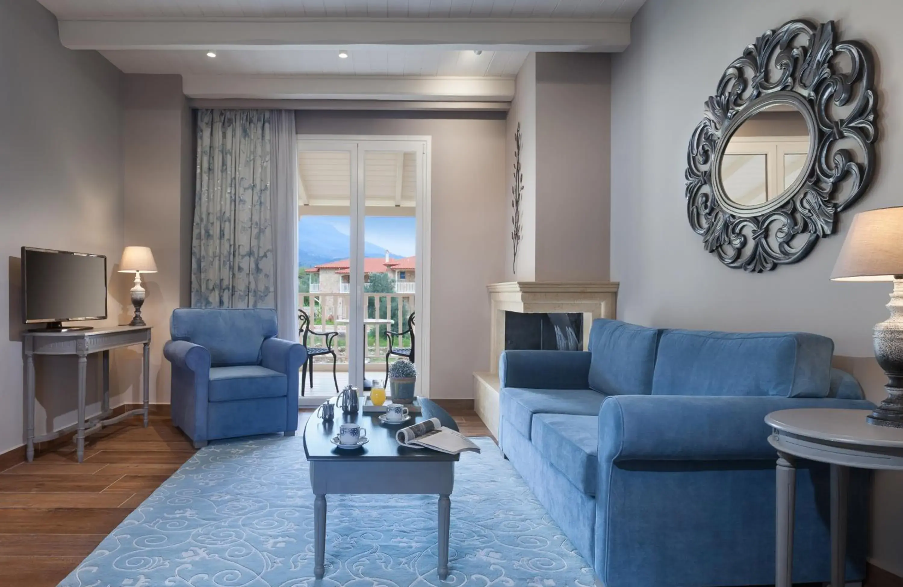 Premium Suite with Mountain View in Kyniska Palace Conference & Spa Premium Suite with Mountain View in Kyniska Palace Conference & Spa