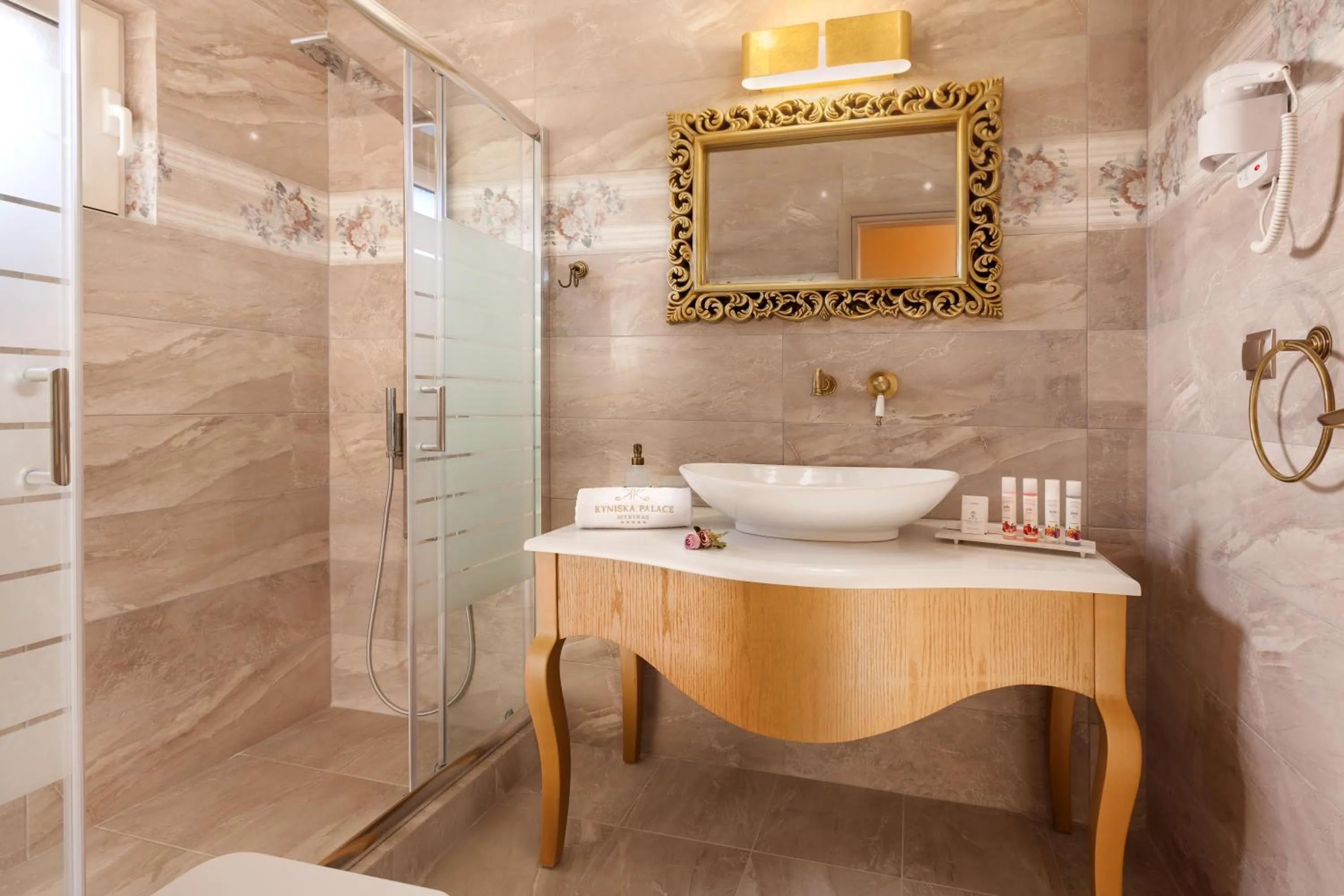 Bathroom in Kyniska Palace Conference & Spa