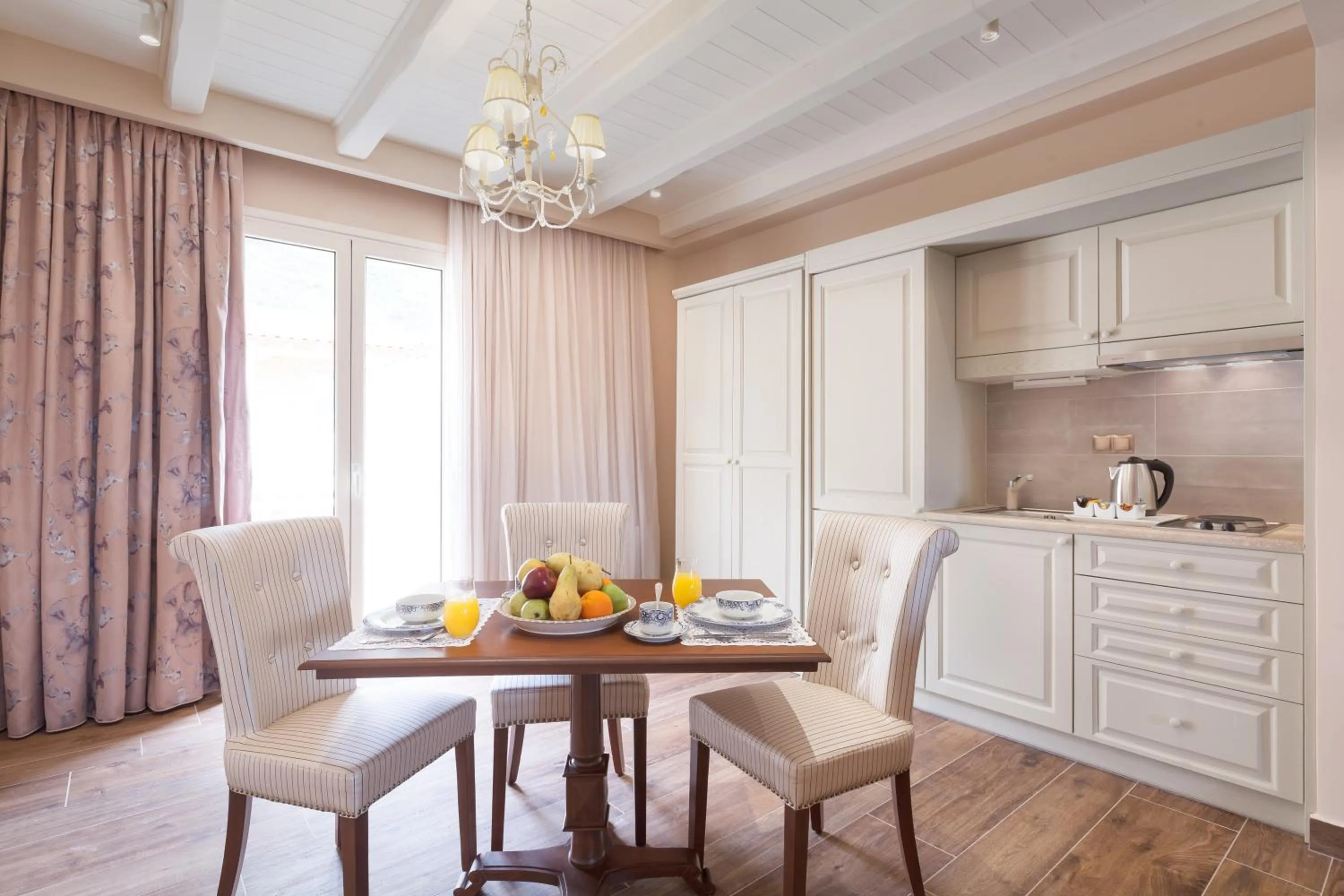 kitchen in Kyniska Palace Conference & Spa