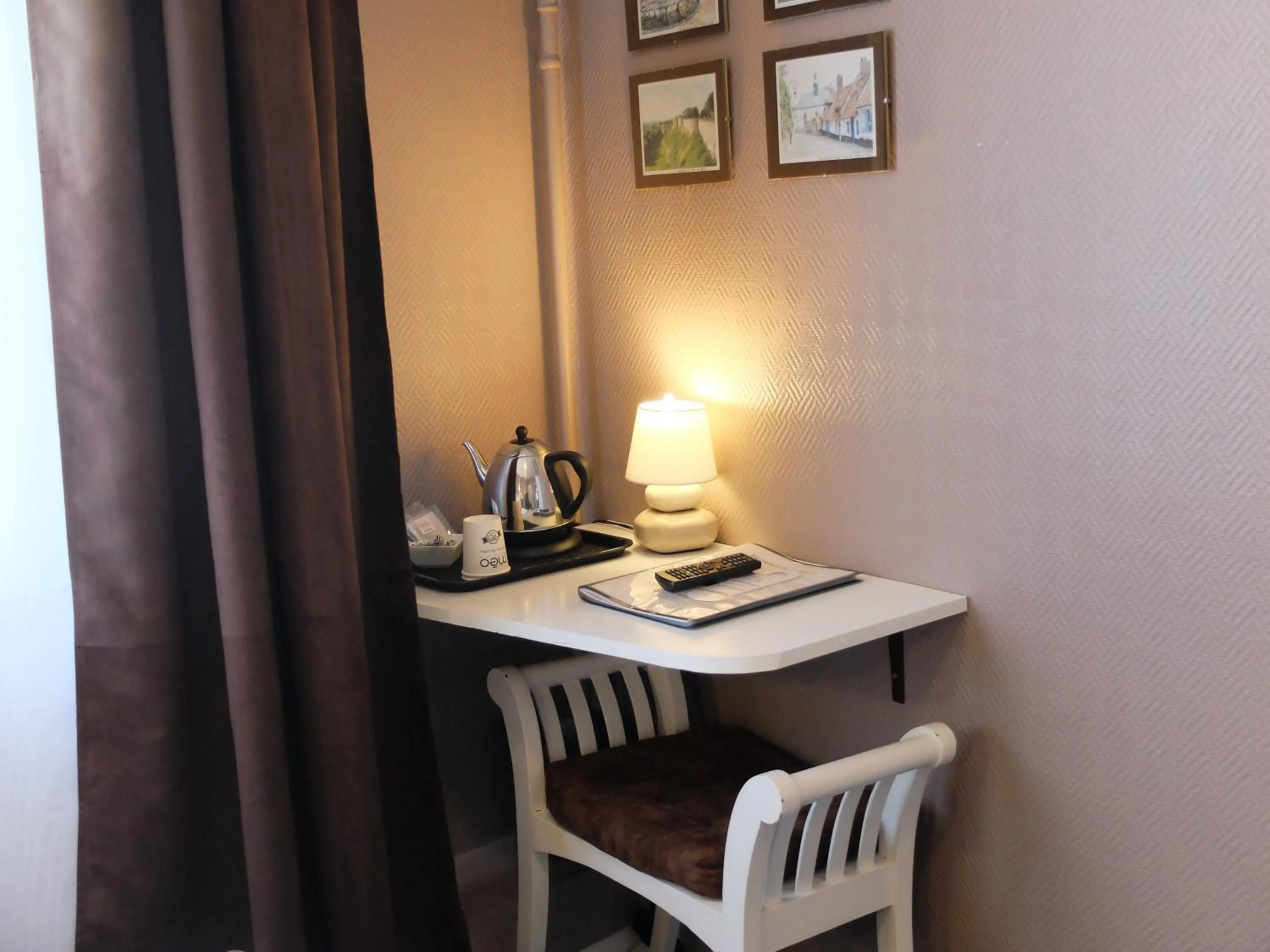 Bedroom in Aux Temps d'Em