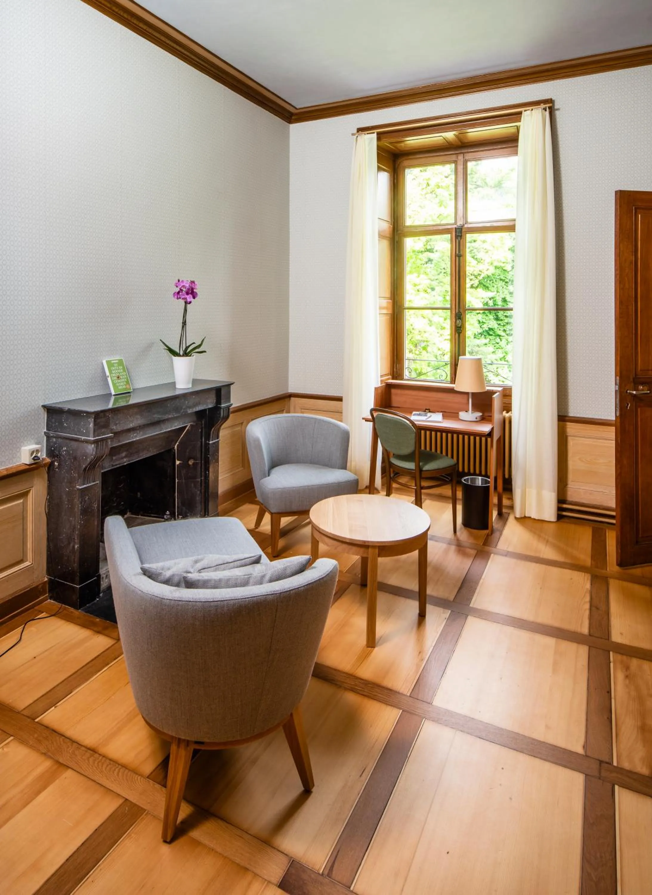 Living room in Schloss Schadau - Swiss Historic Hotel