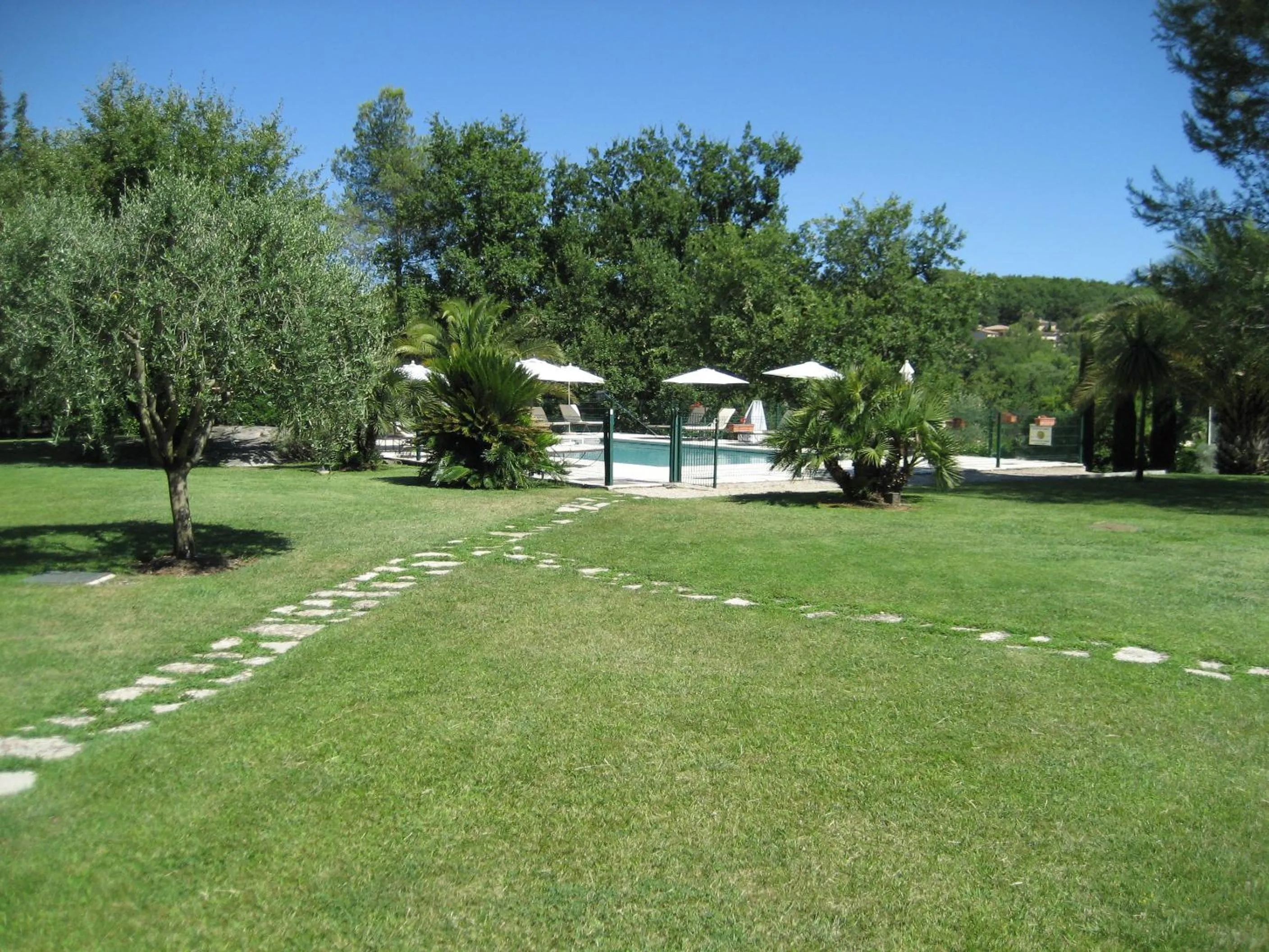 Facade/entrance in La Résidence du Moulin