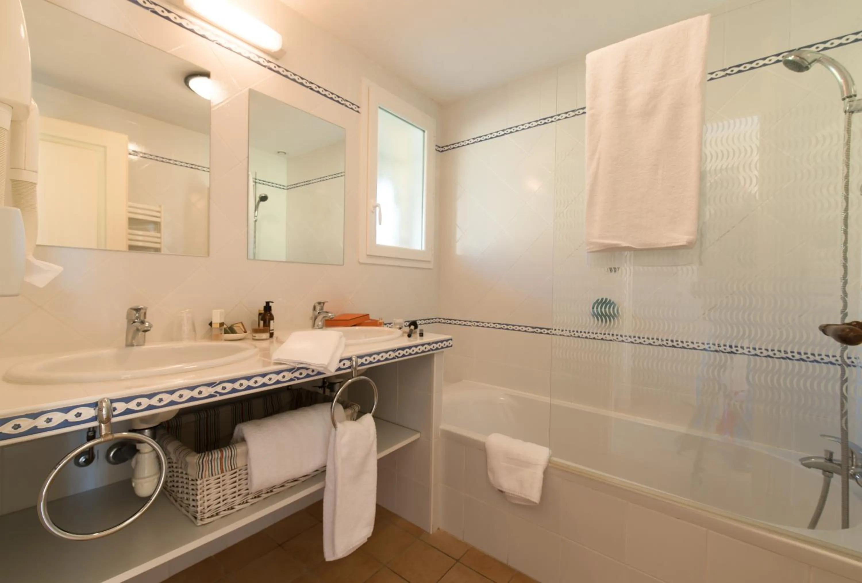 Bathroom in La Résidence du Moulin