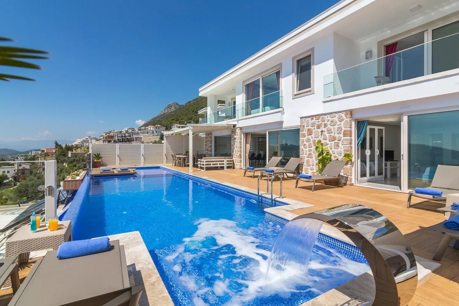 Property building in Villa La Mer Azur