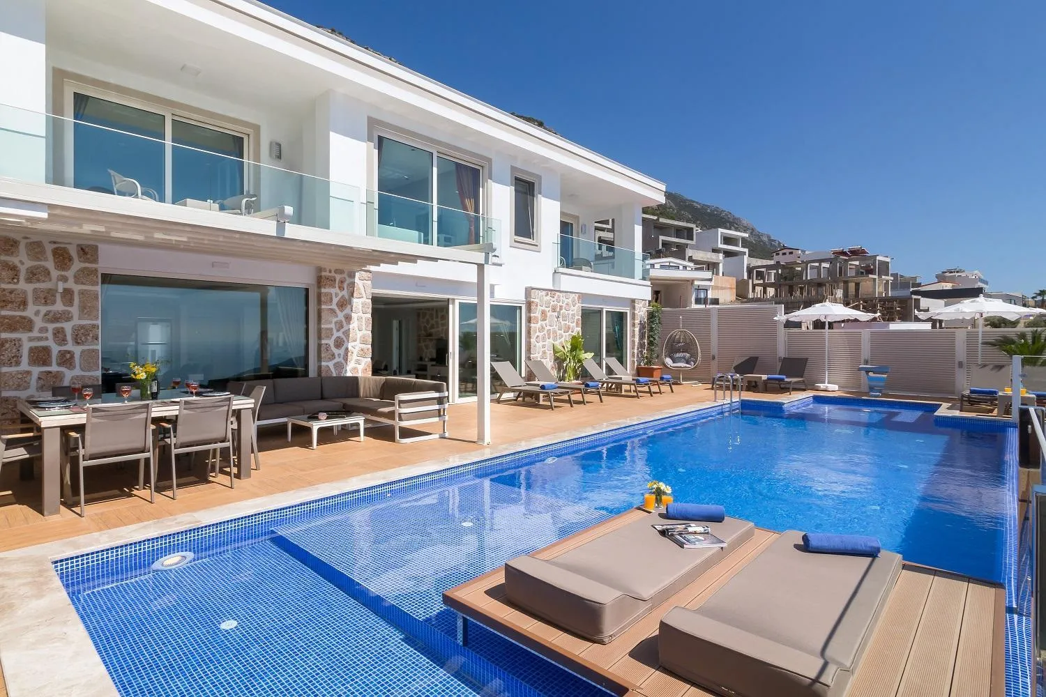 Property building in Villa La Mer Azur