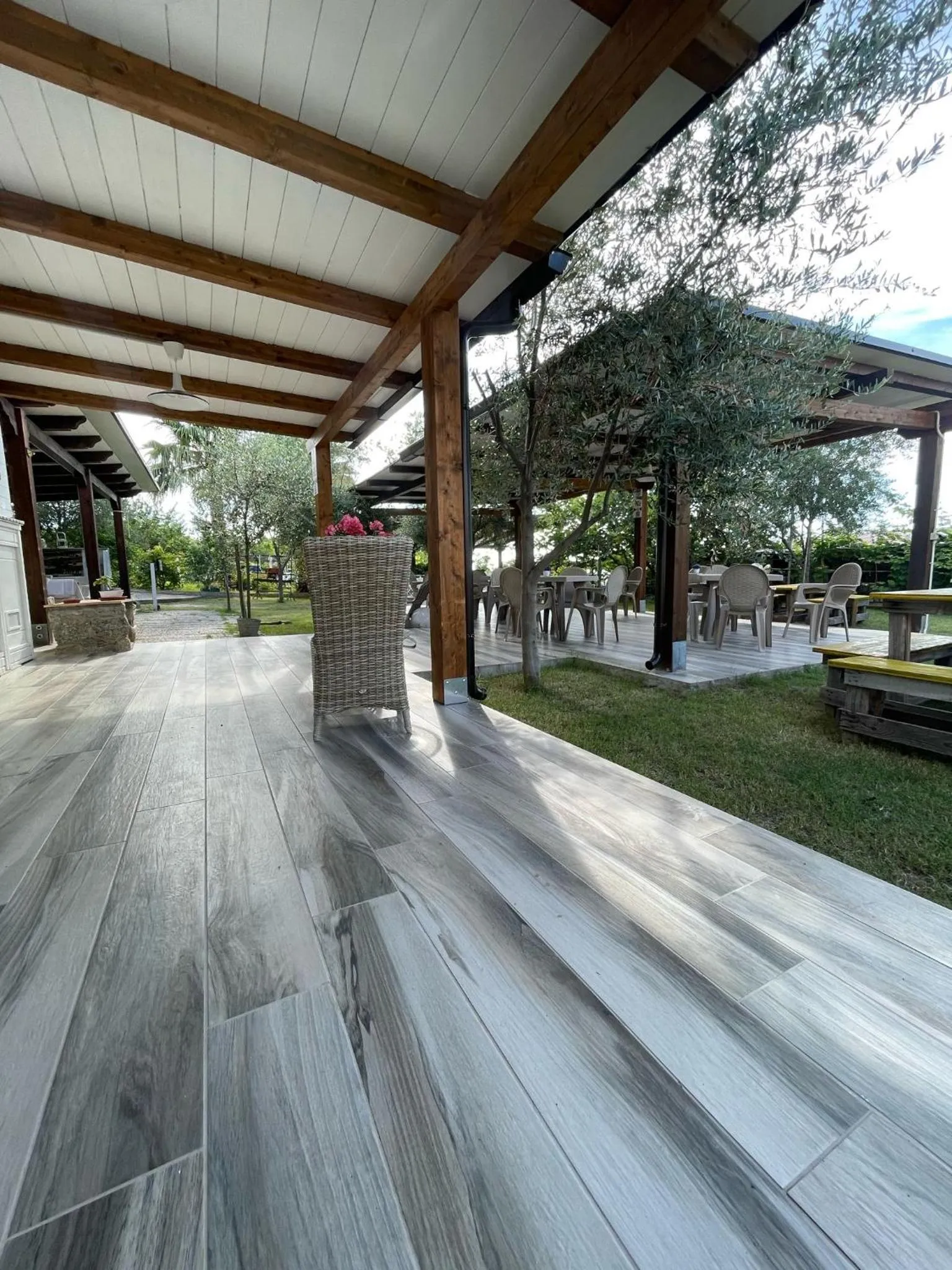 Restaurant/places to eat in Appartamenti Pousada Michelino