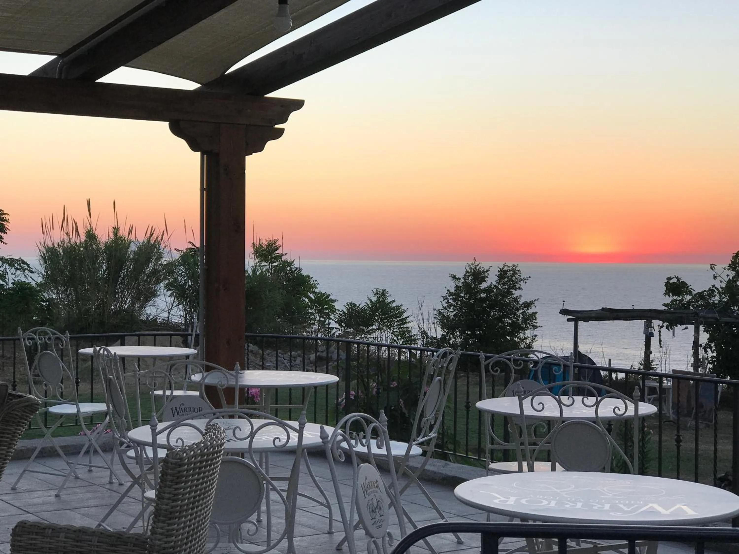 Lounge or bar in Appartamenti Pousada Michelino