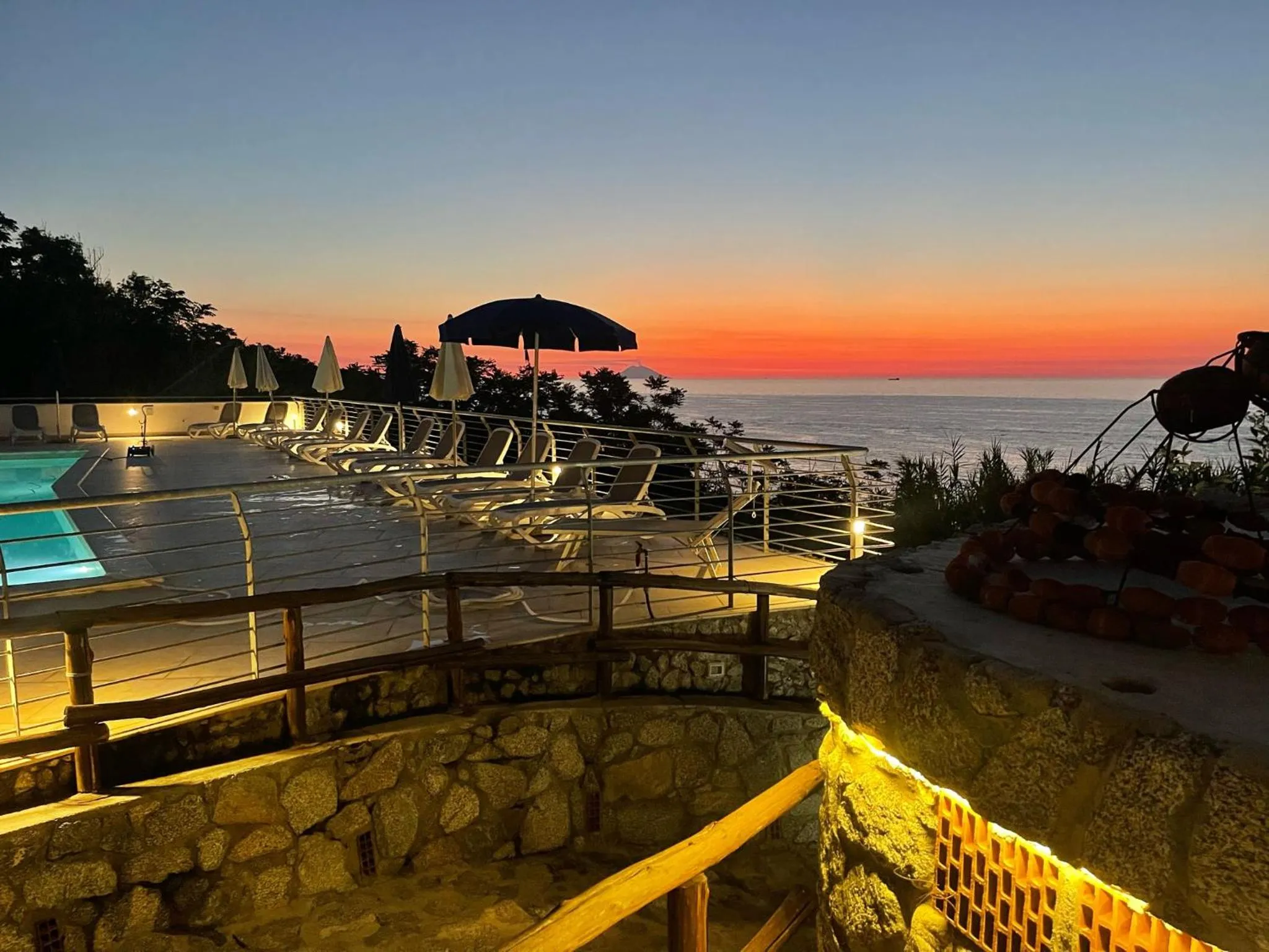 Swimming pool in Appartamenti Pousada Michelino