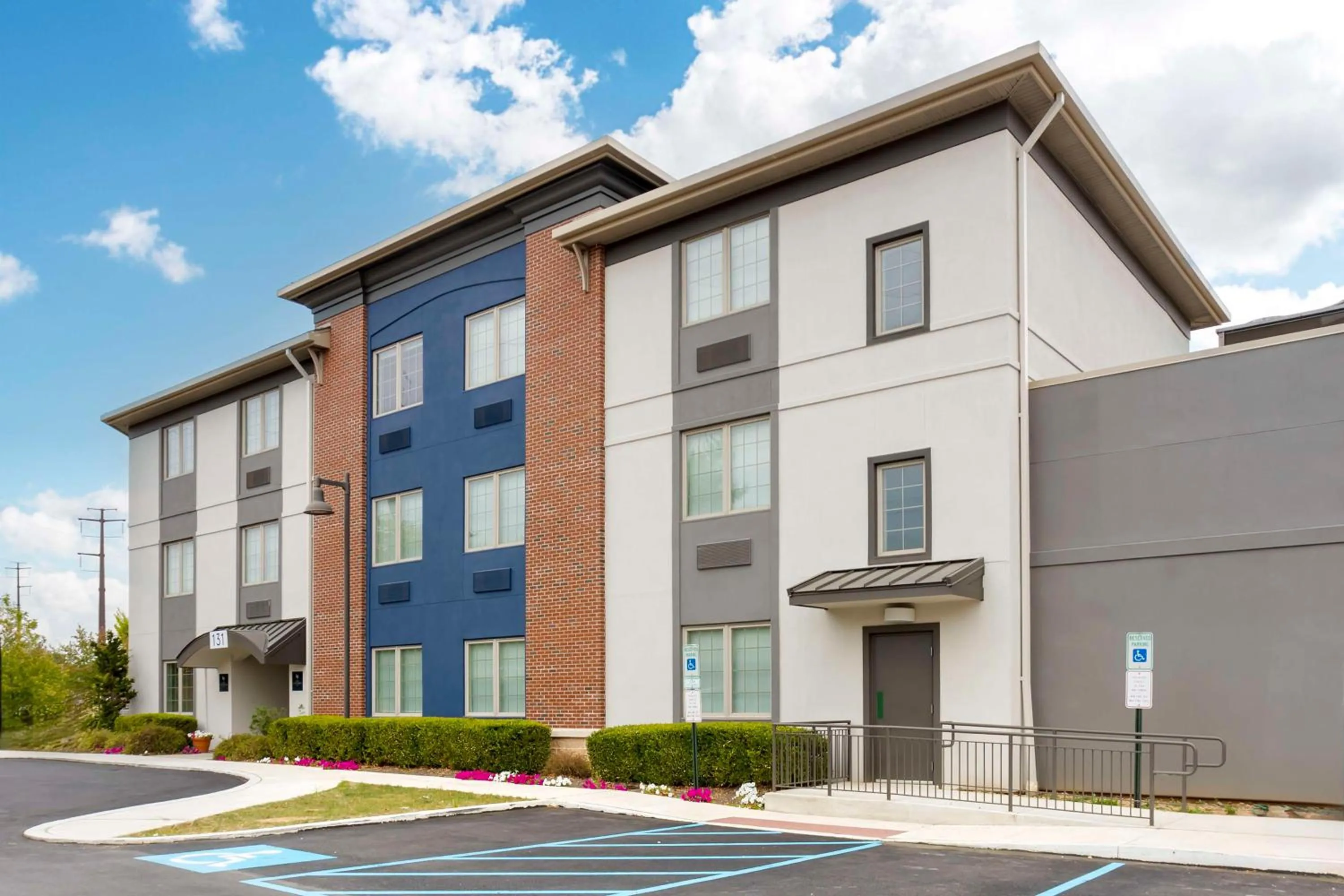 Property building in Best Western Plus - King of Prussia