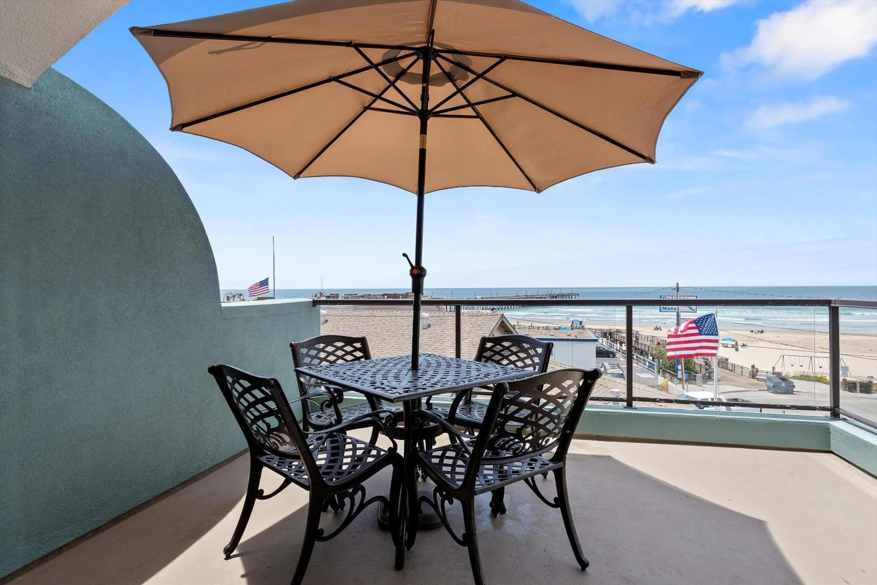 Balcony/Terrace in Beach House Inn & Suites