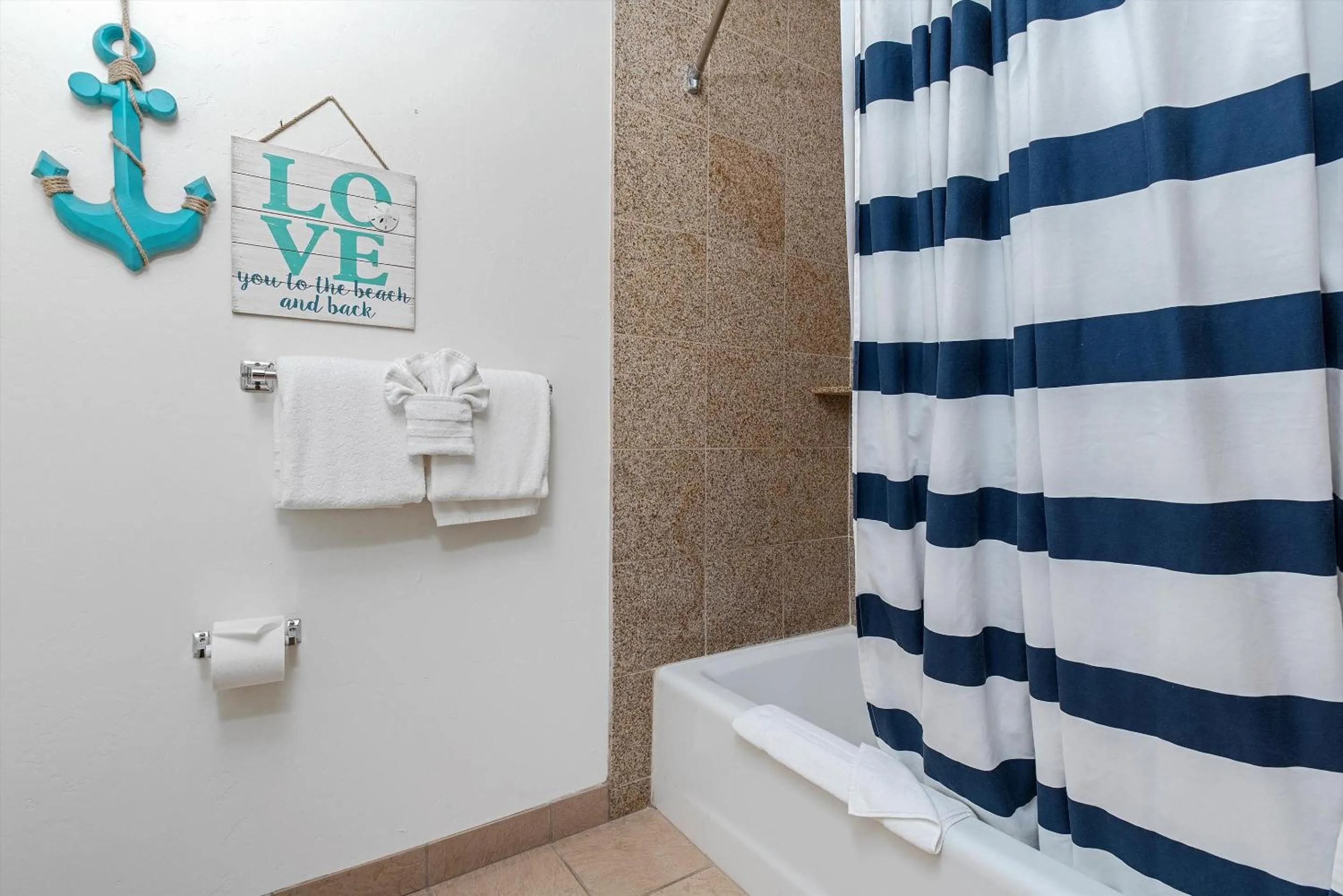 Bathroom in Beach House Inn & Suites