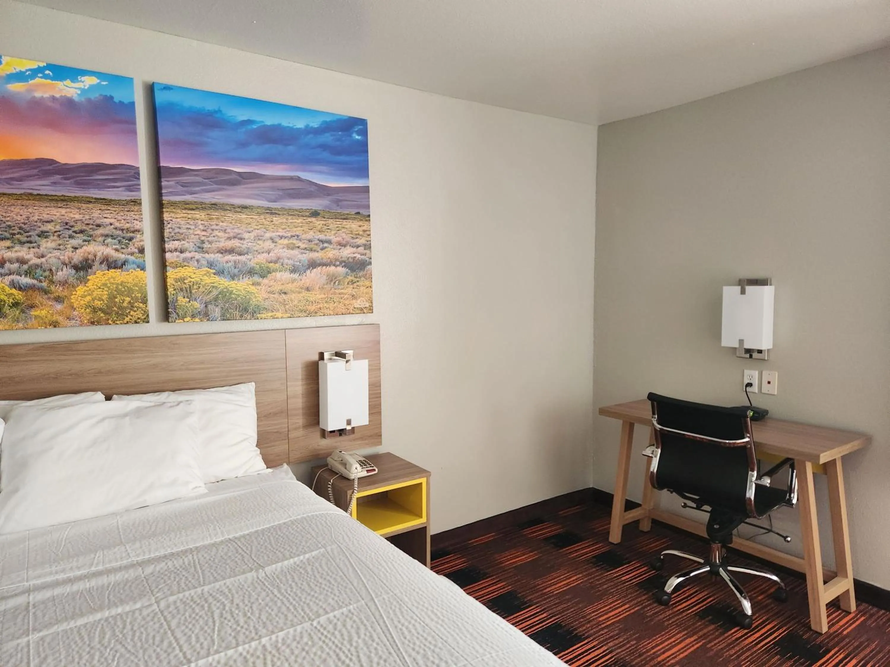 Bedroom, Bed in Days Inn by Wyndham Lumberton