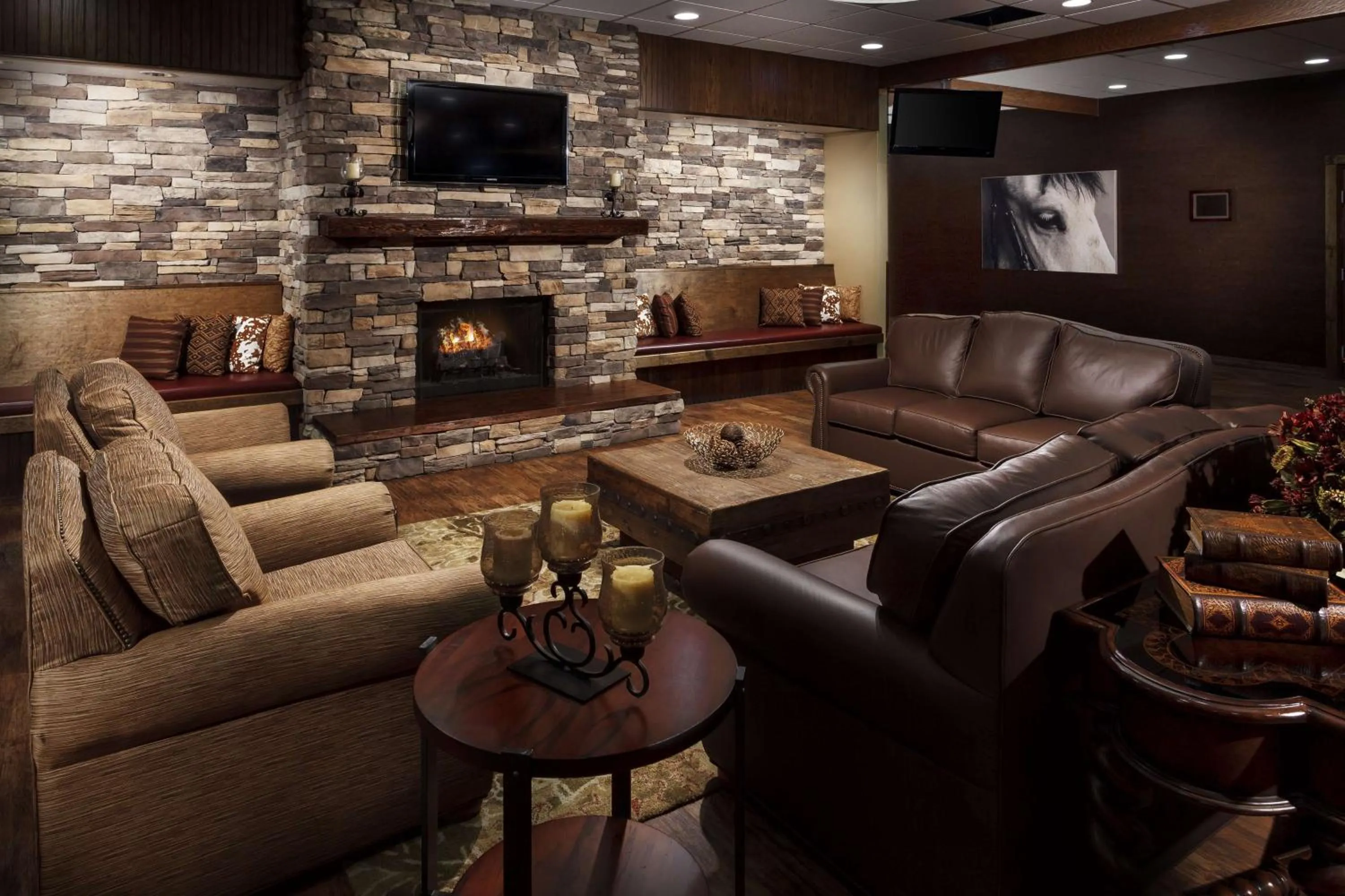 Lobby or reception in Roosevelt Grand Dakota SureStay Collection by Best Western