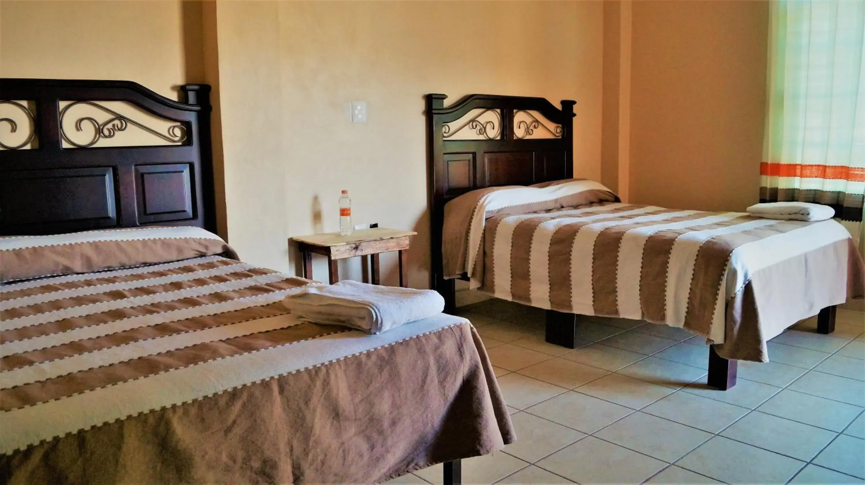 Twin Room in HOTEL CARMELITA MITLA Twin Room in HOTEL CARMELITA MITLA