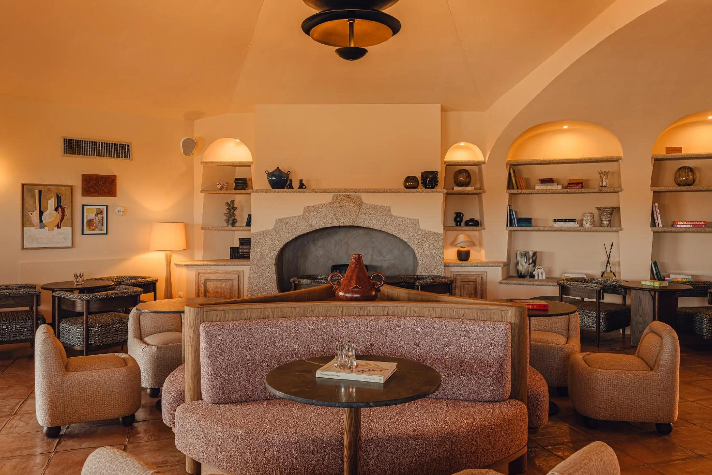 Lounge or bar in Aethos Sardinia