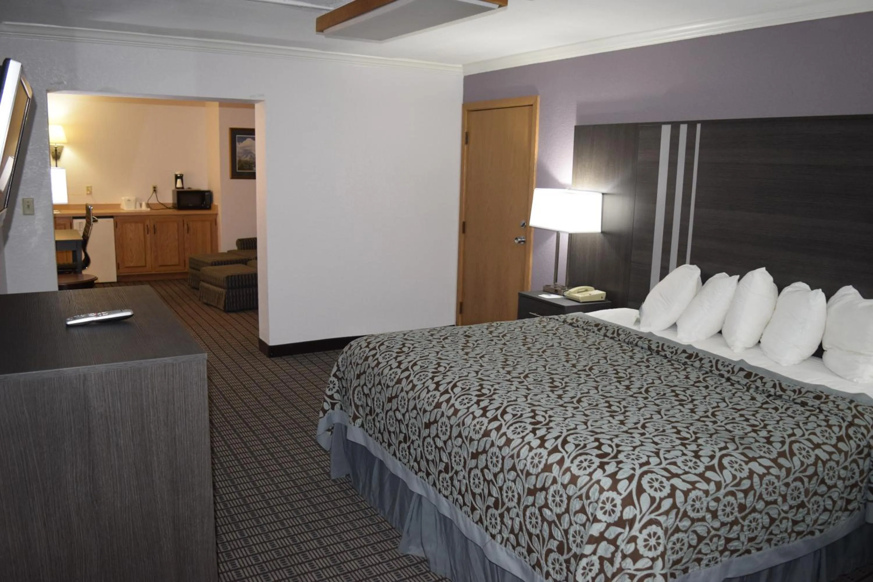 Bed in Days Inn by Wyndham Rock Falls