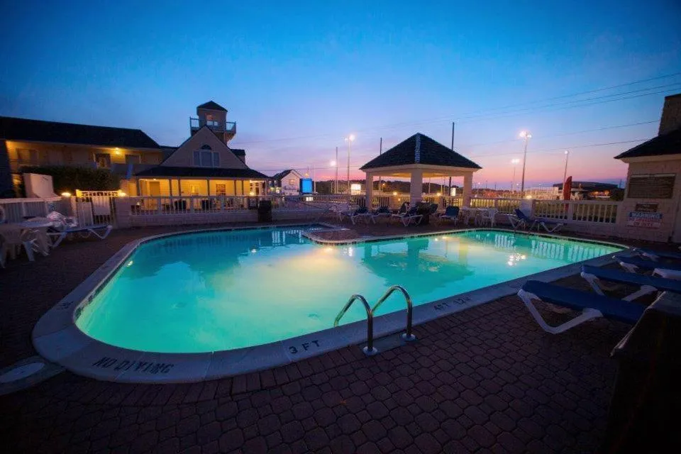 Swimming pool in Hatteras Island Inn