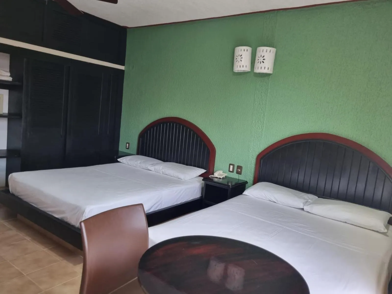 Bed in Suites Los Arcos