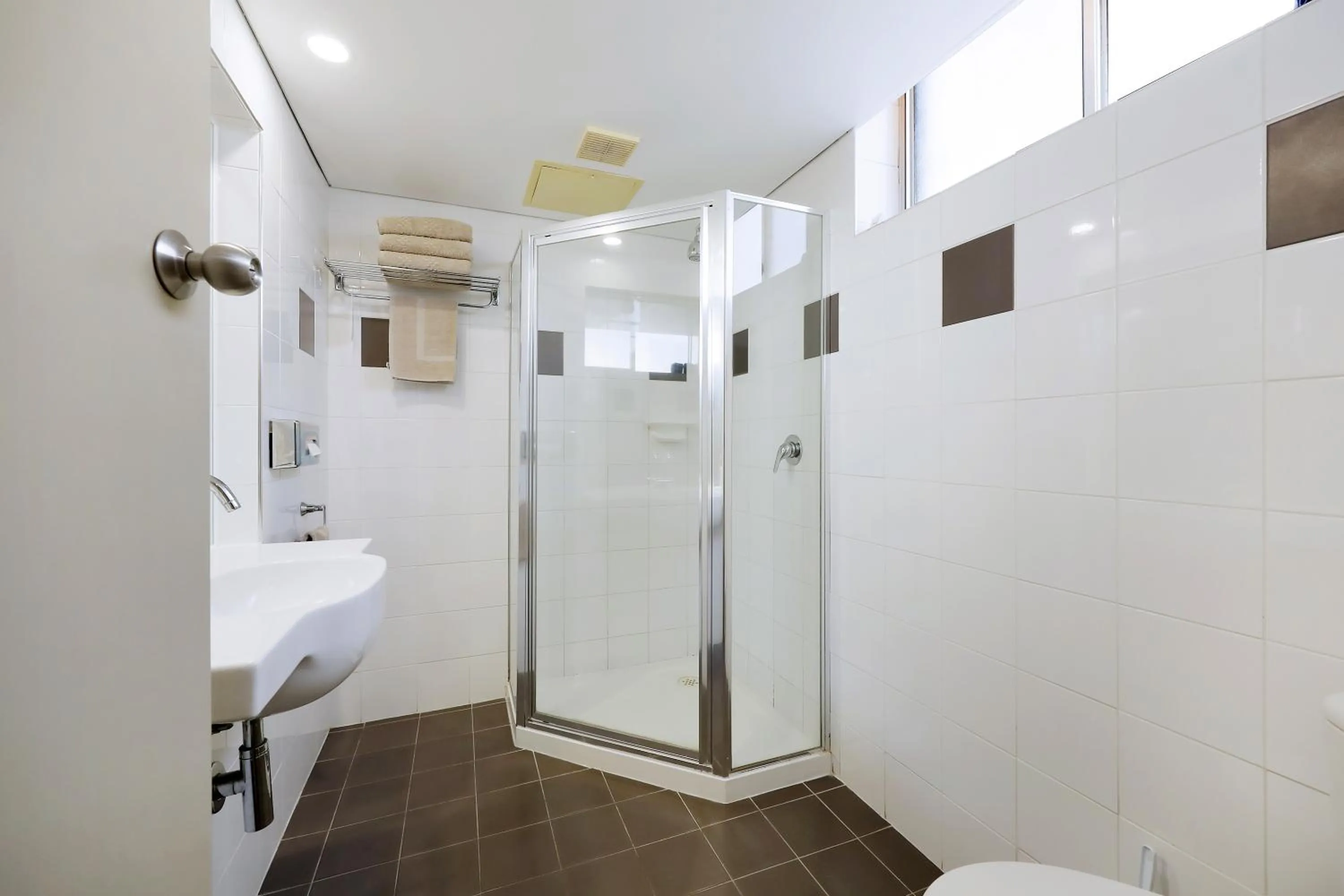 Comfort Inn On Raglan