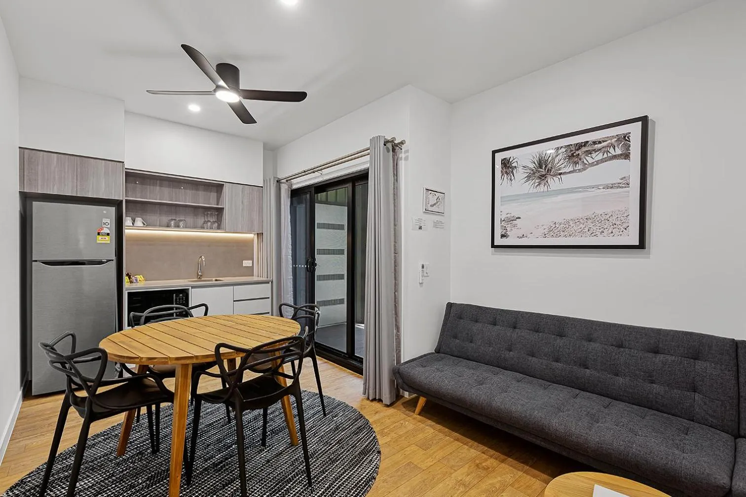 Kitchen or kitchenette in Kipara Tropical Rainforest Retreat