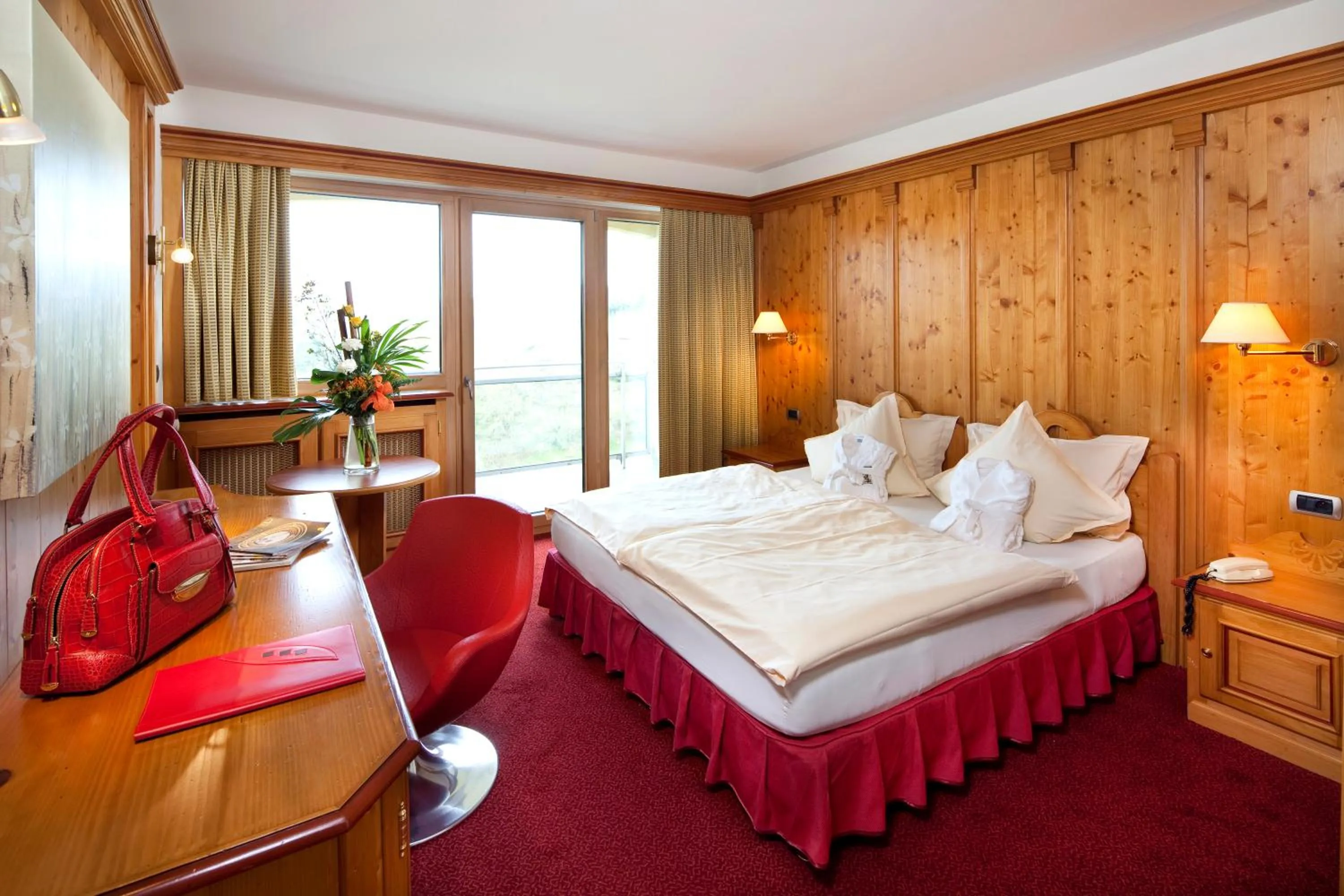 Photo of the whole room, Bed in Spa Hôtel Restaurant Au Lion d'Or