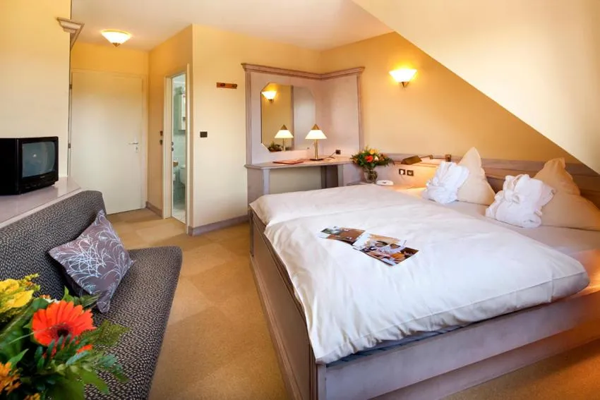 Bed in Spa Hôtel Restaurant Au Lion d'Or