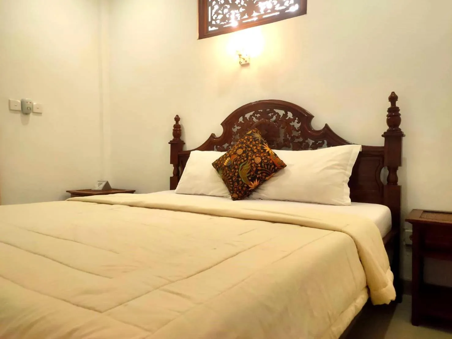 Bed in Candra Asri Bungalow! Free Early Check In!