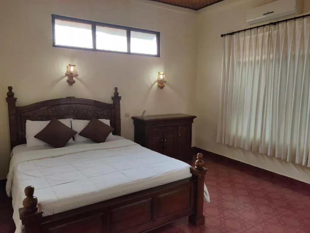 Bed in Candra Asri Bungalow! Free Early Check In!