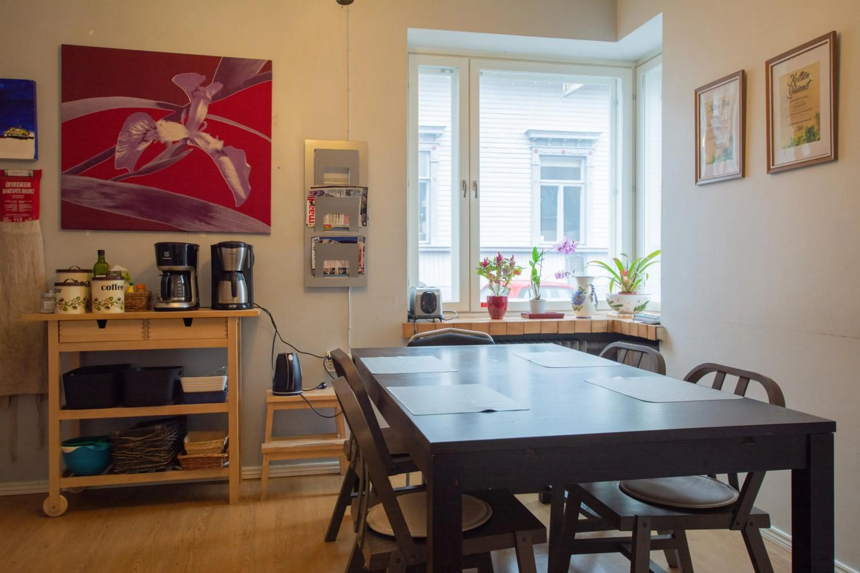 Communal kitchen in Hostel Buisto