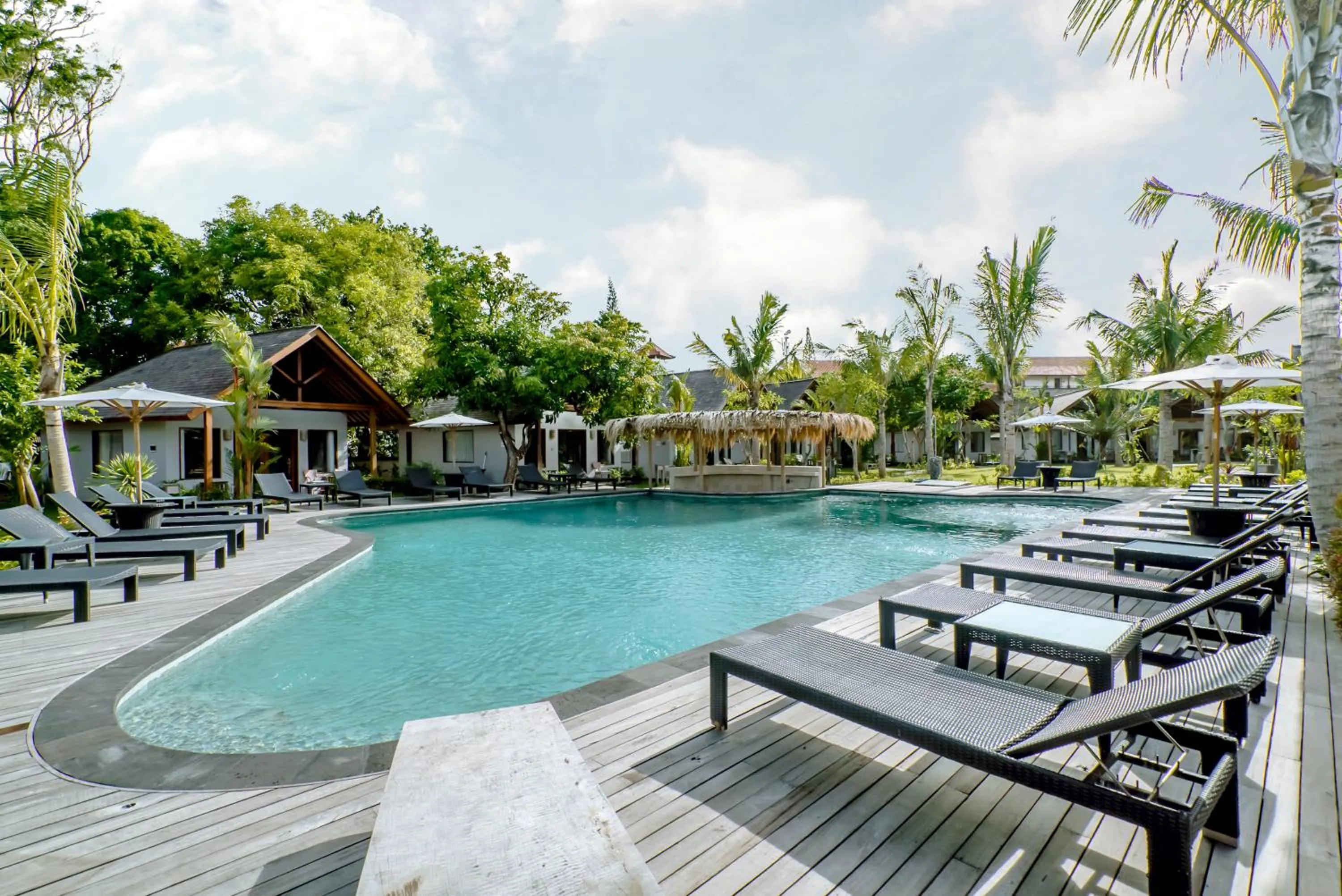 Swimming pool in Kashantee Village