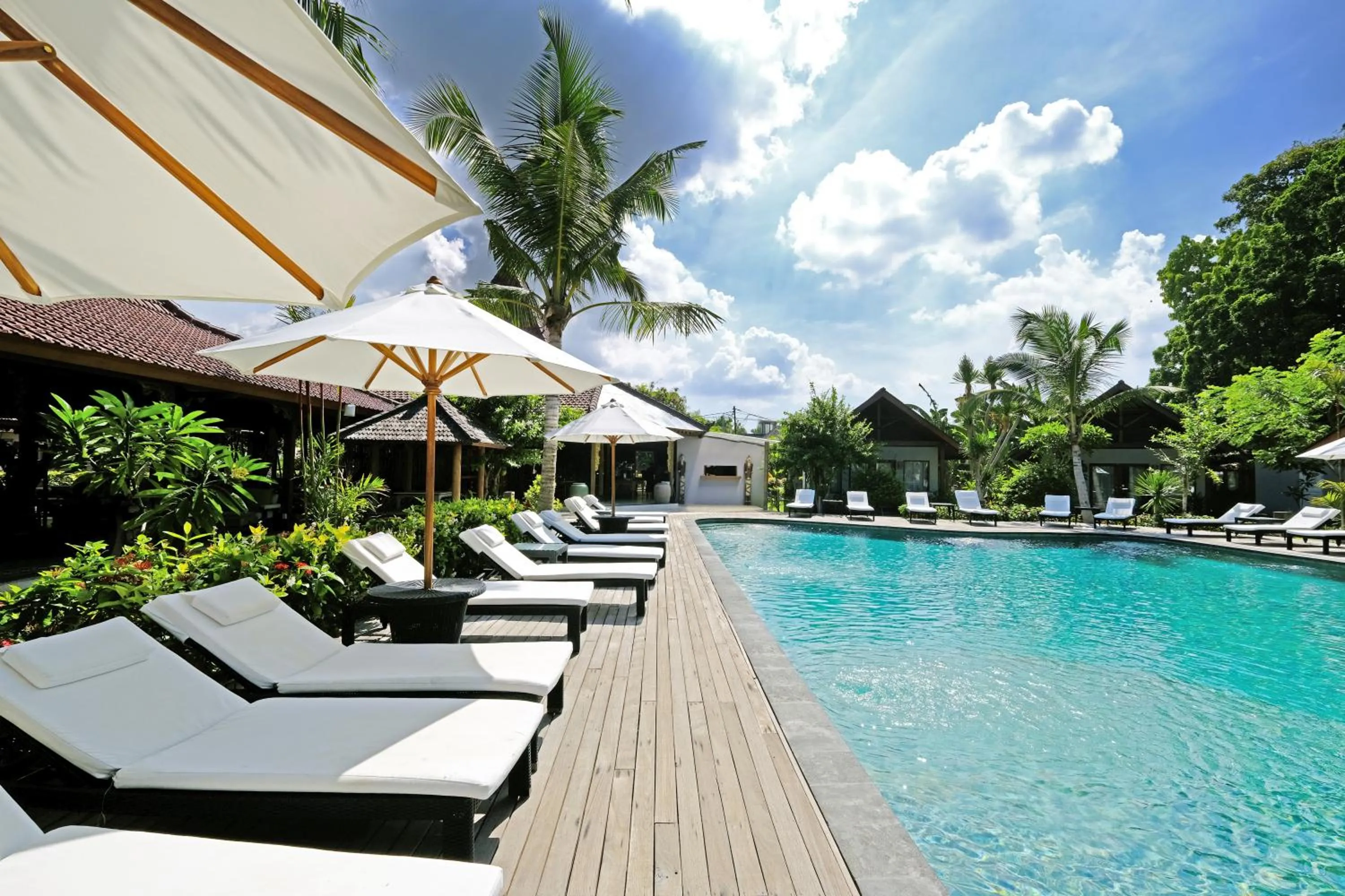 Swimming pool in Kashantee Village