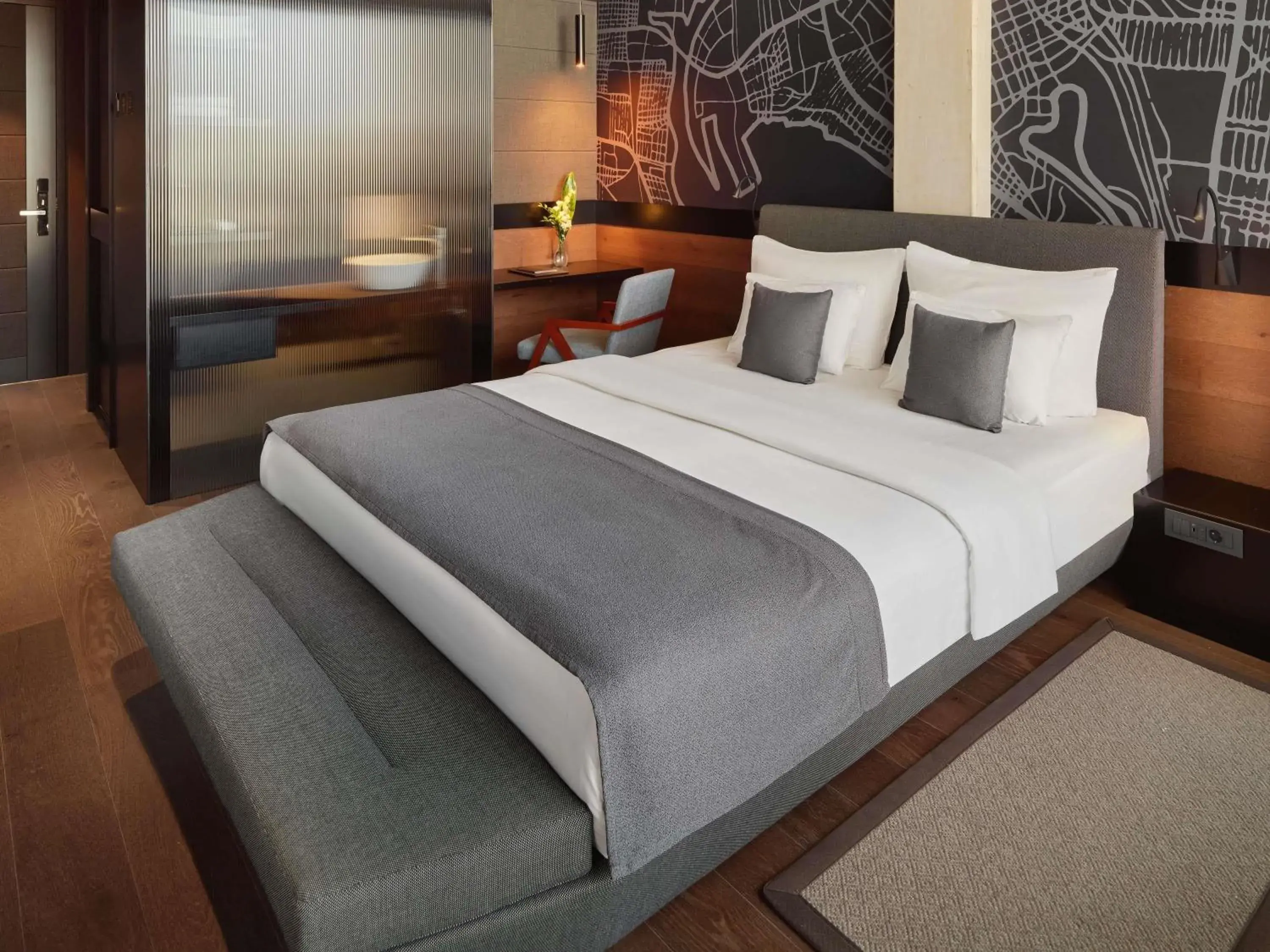 Deluxe Room with King Bed in Mövenpick Zagreb Deluxe Room with King Bed in Mövenpick Zagreb