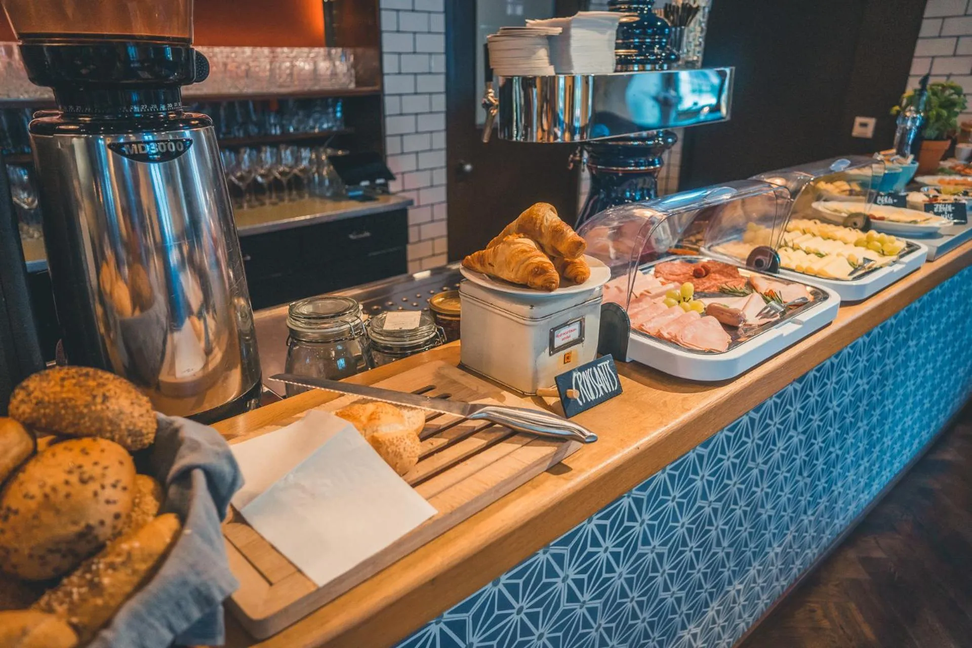 Food and drinks in Hotel Luis