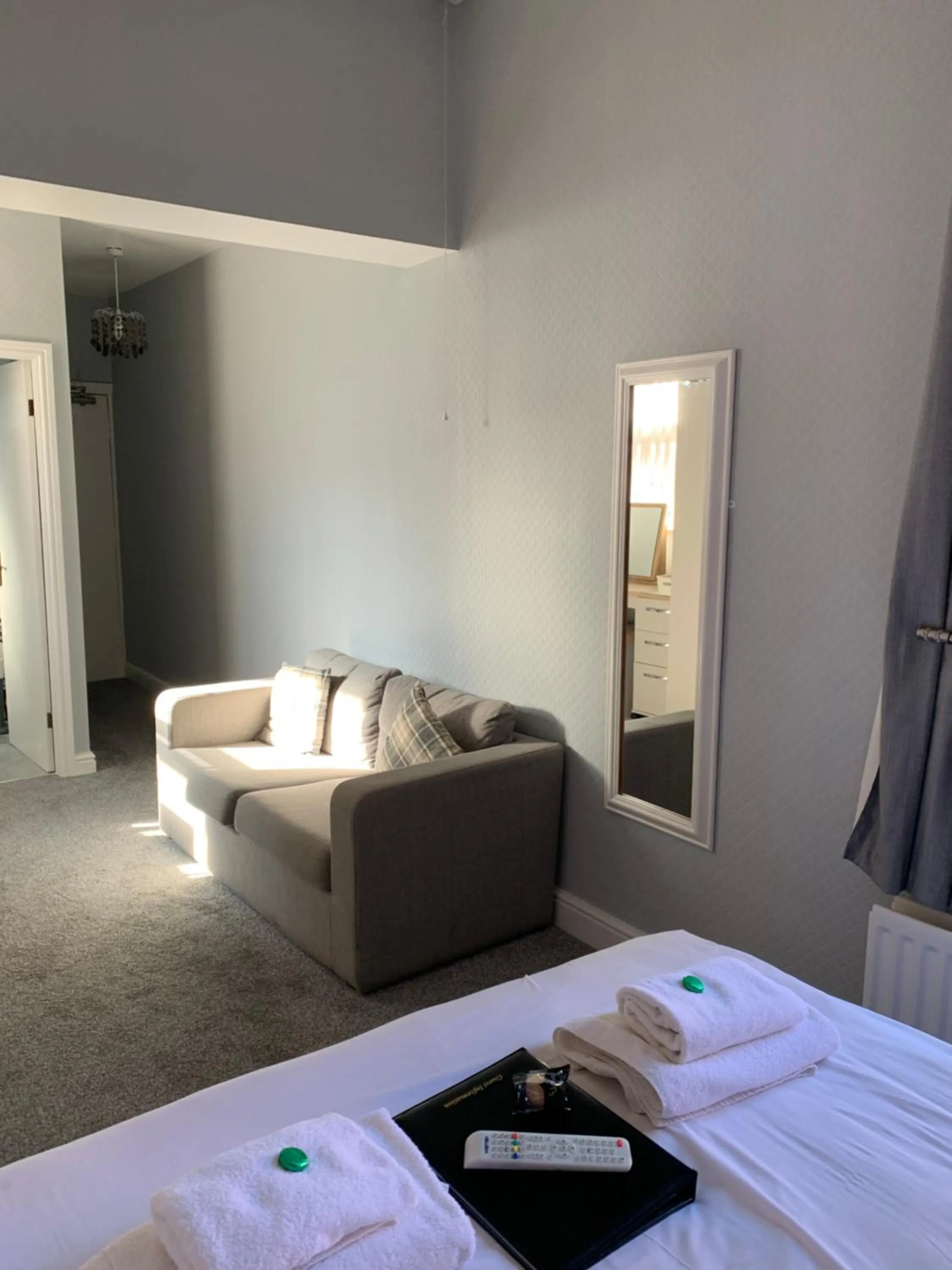 Bed in Grosvenor Hotel