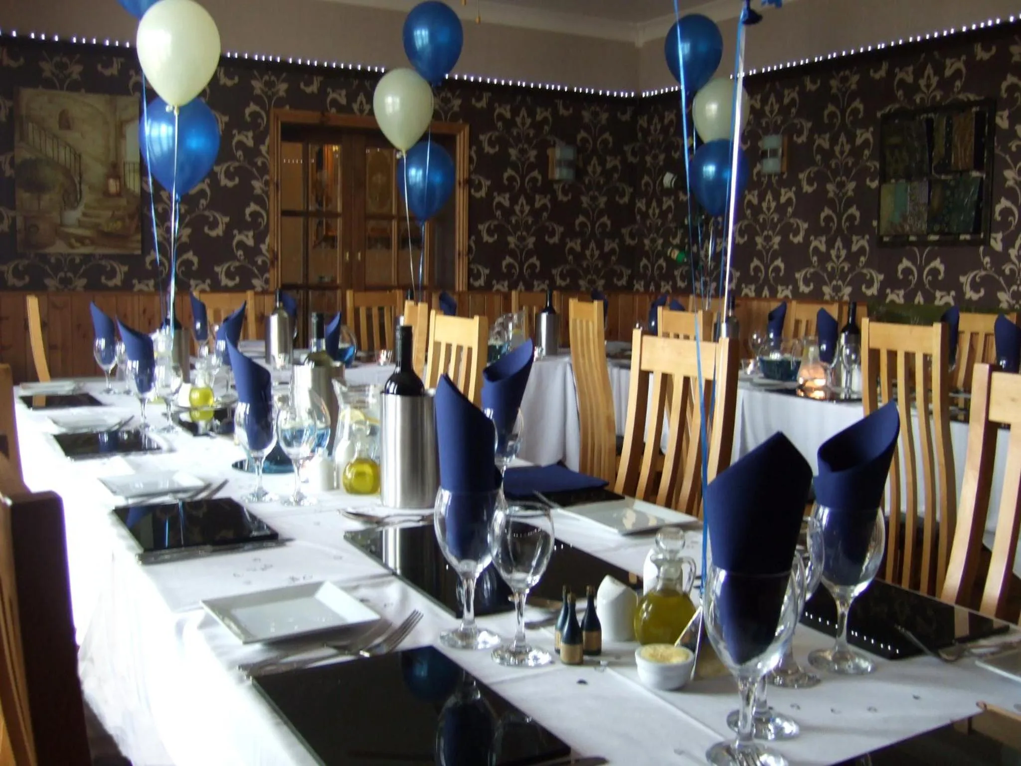 Restaurant/places to eat in Grosvenor Hotel