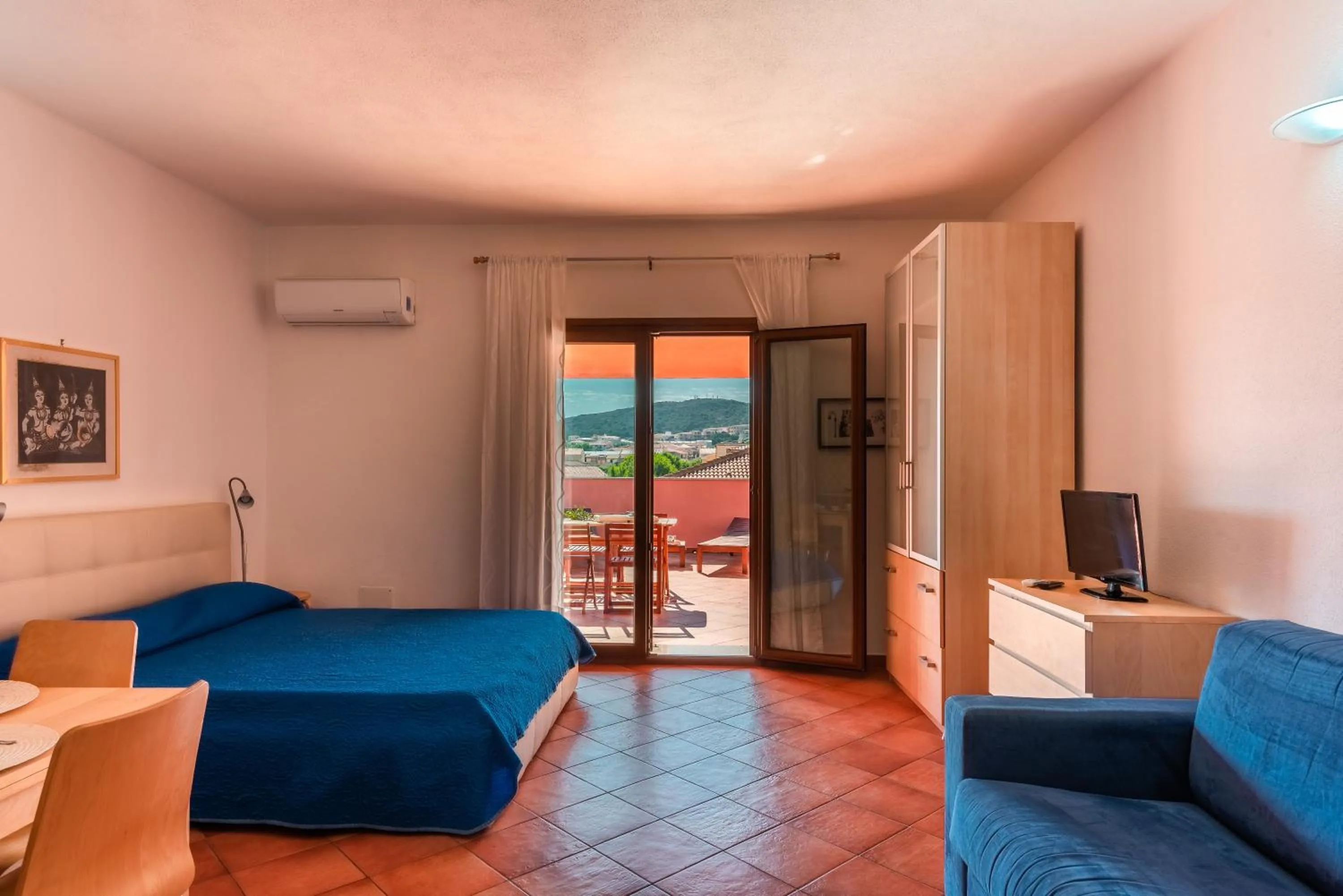 Kitchen or kitchenette in Cristal Blu