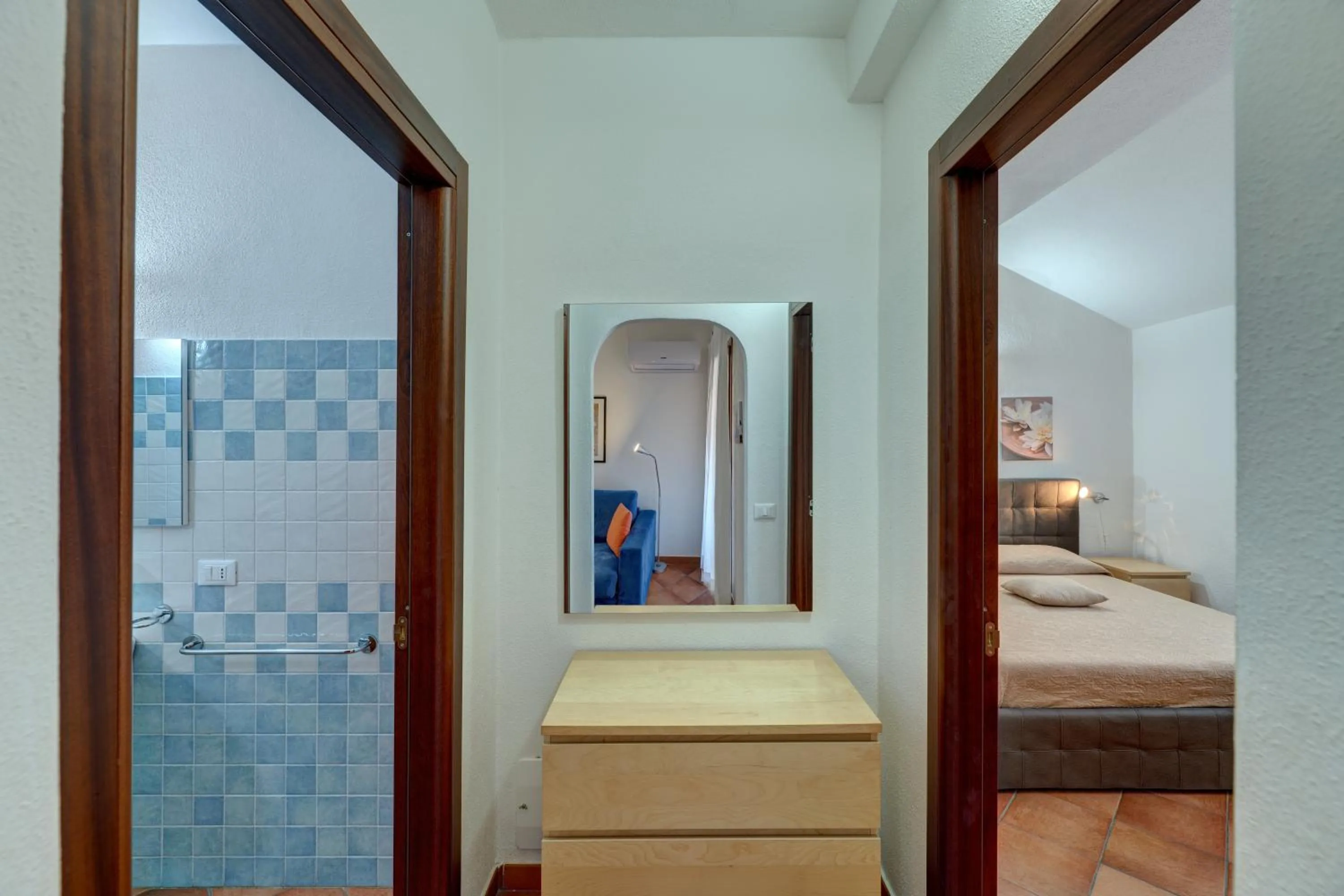 Bathroom, Bed in Cristal Blu