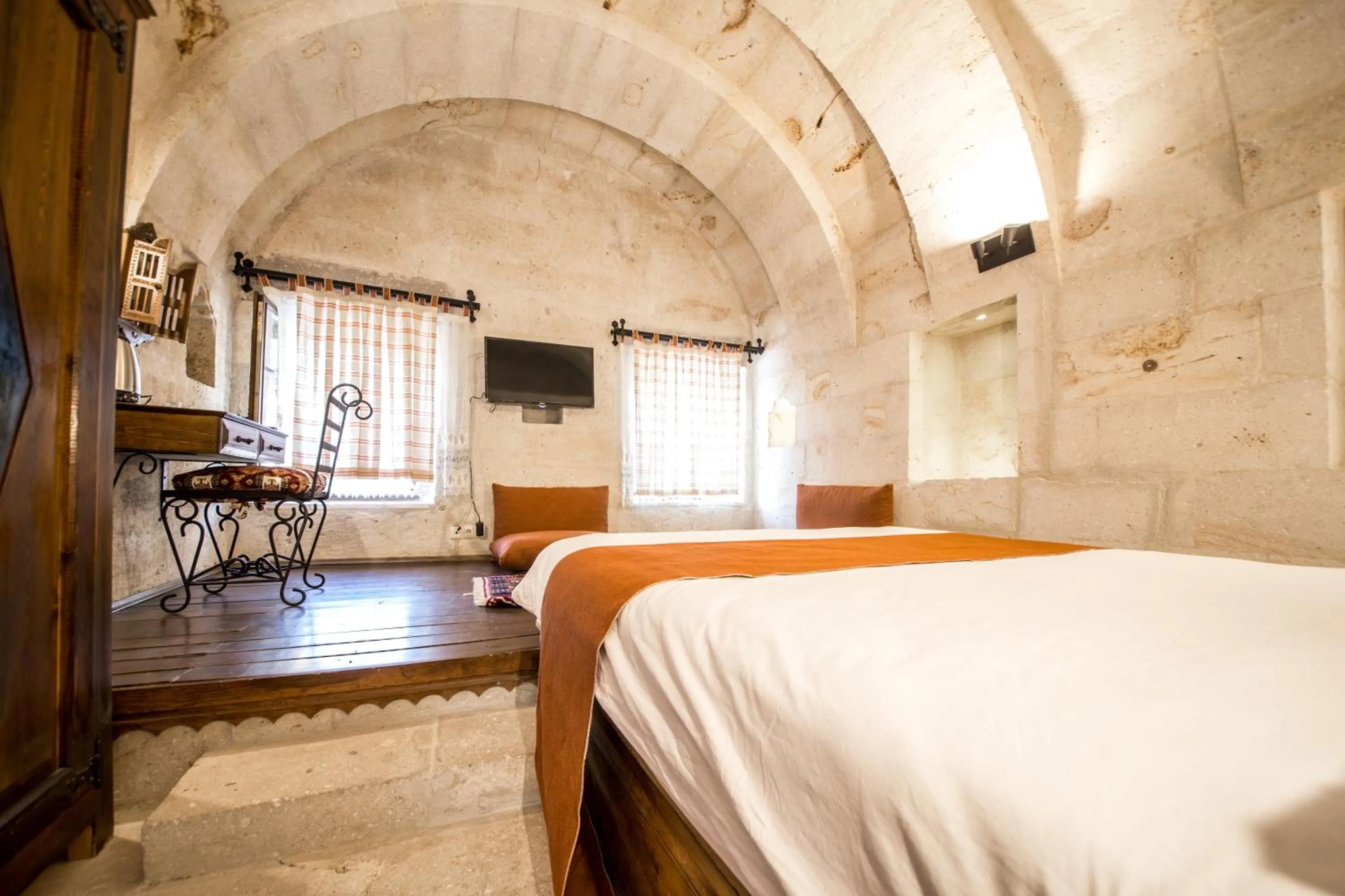 Photo of the whole room in Harkasos Cave Hotel