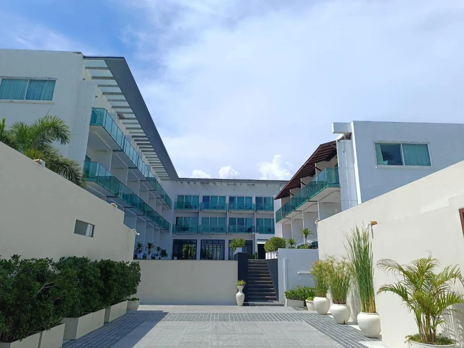 Property building in KC Beach Club & Pool Villas