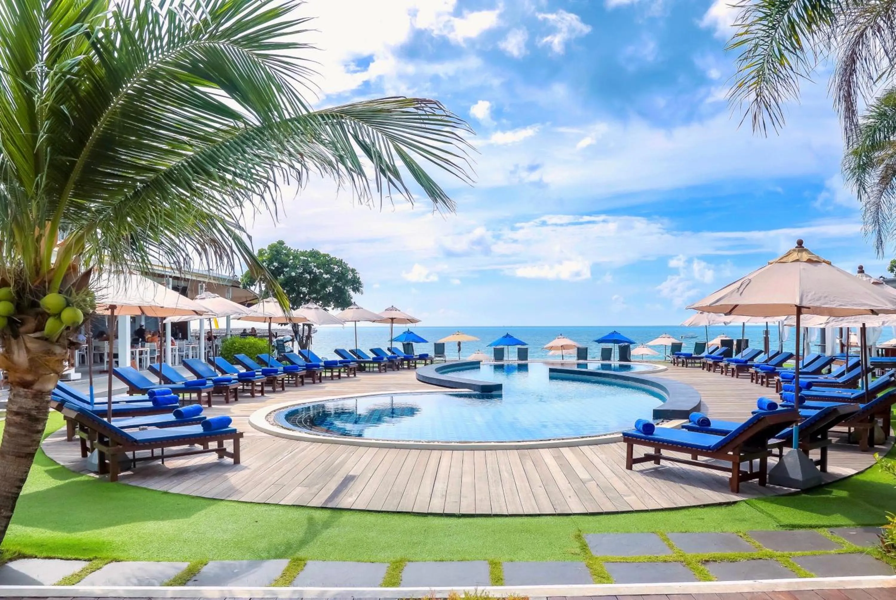 Swimming pool in KC Beach Club & Pool Villas