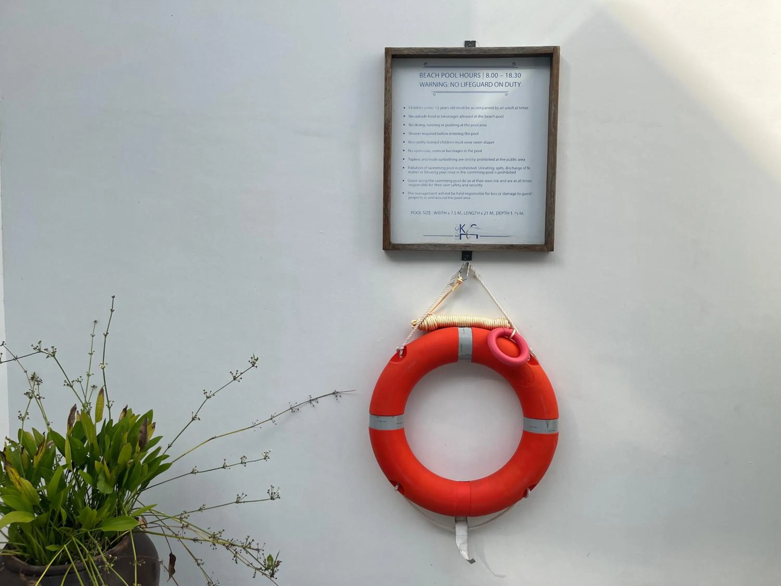 Property building in KC Beach Club & Pool Villas