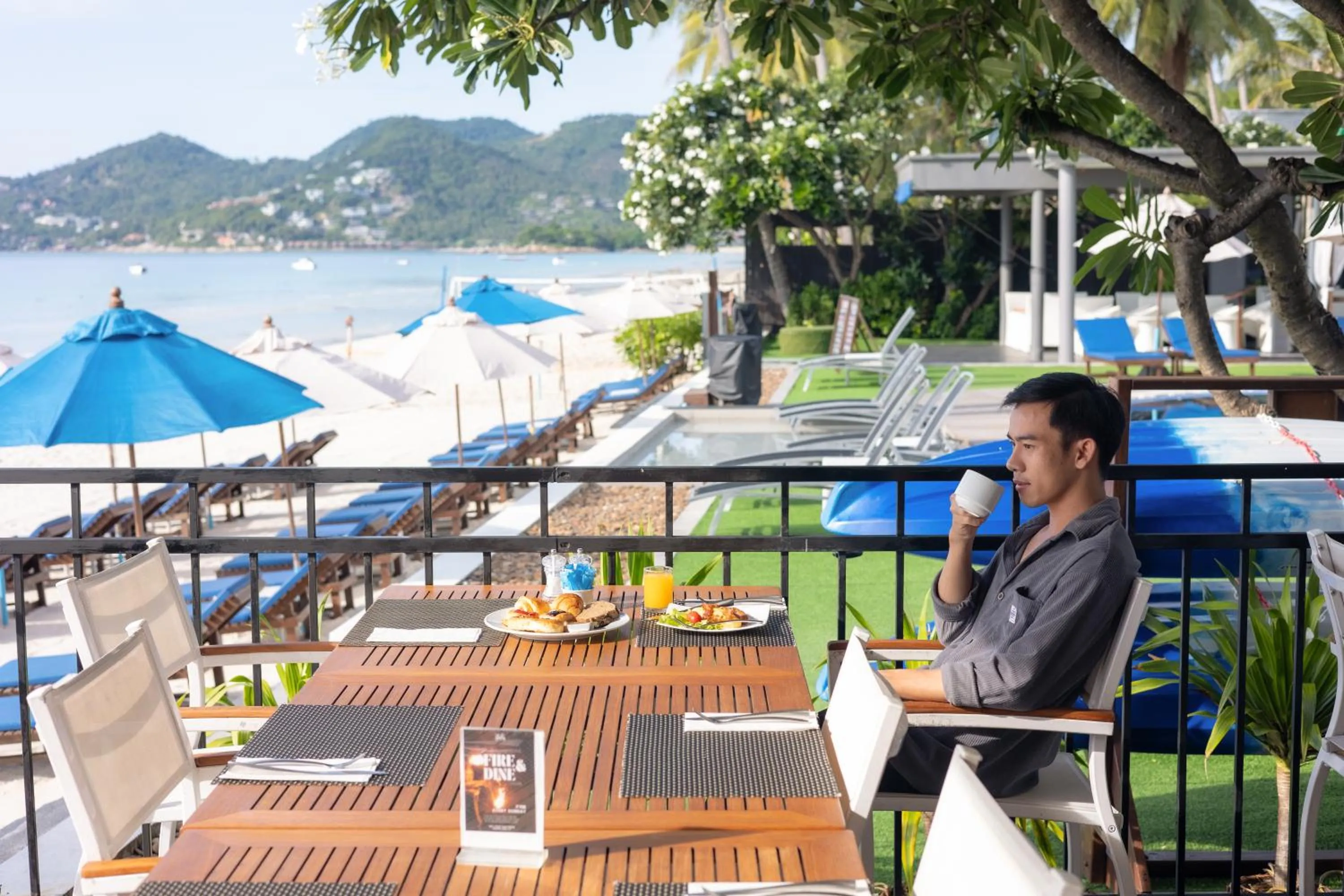 Restaurant/places to eat in KC Beach Club & Pool Villas