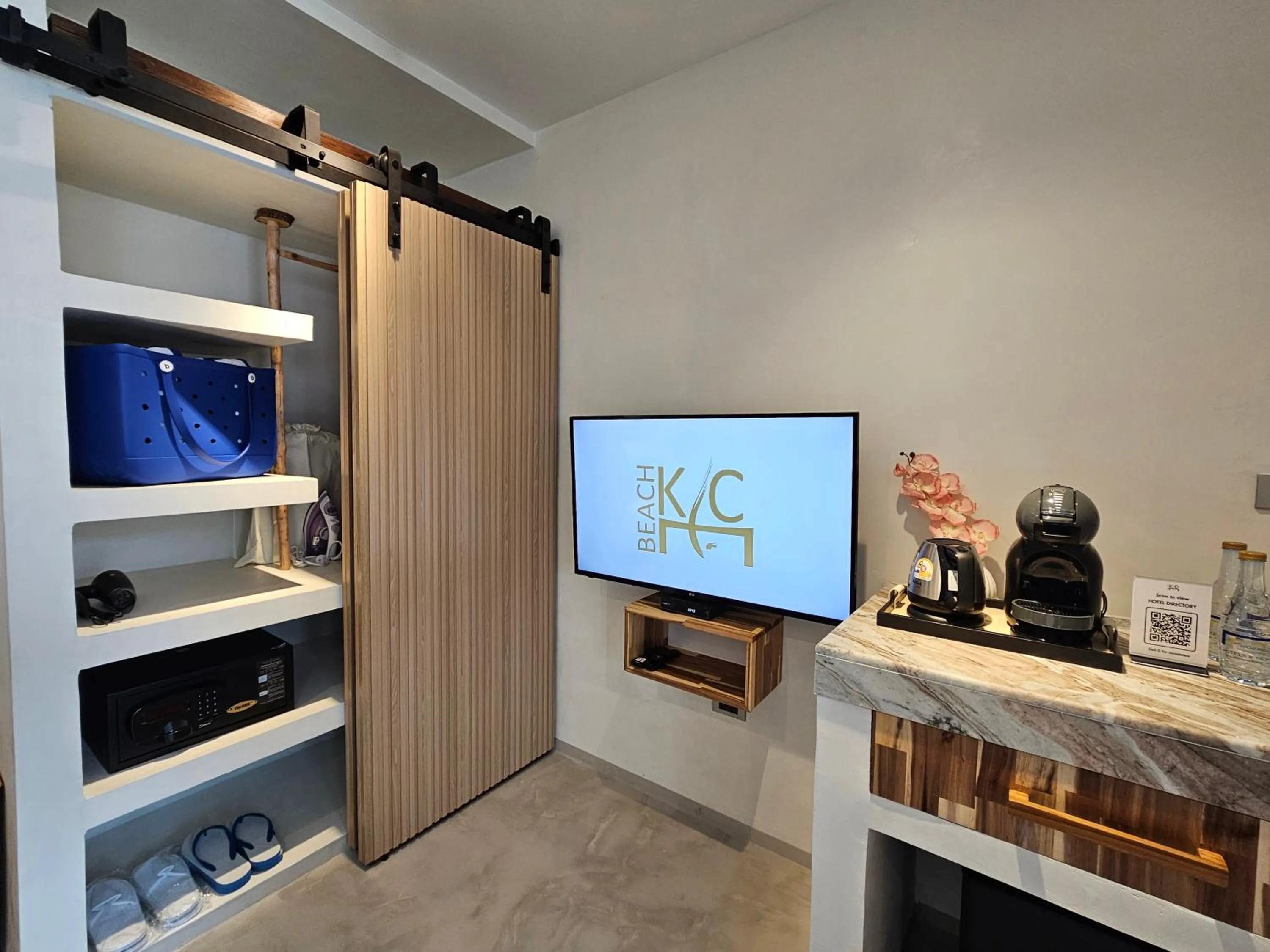 Coffee/tea facilities in KC Beach Club & Pool Villas