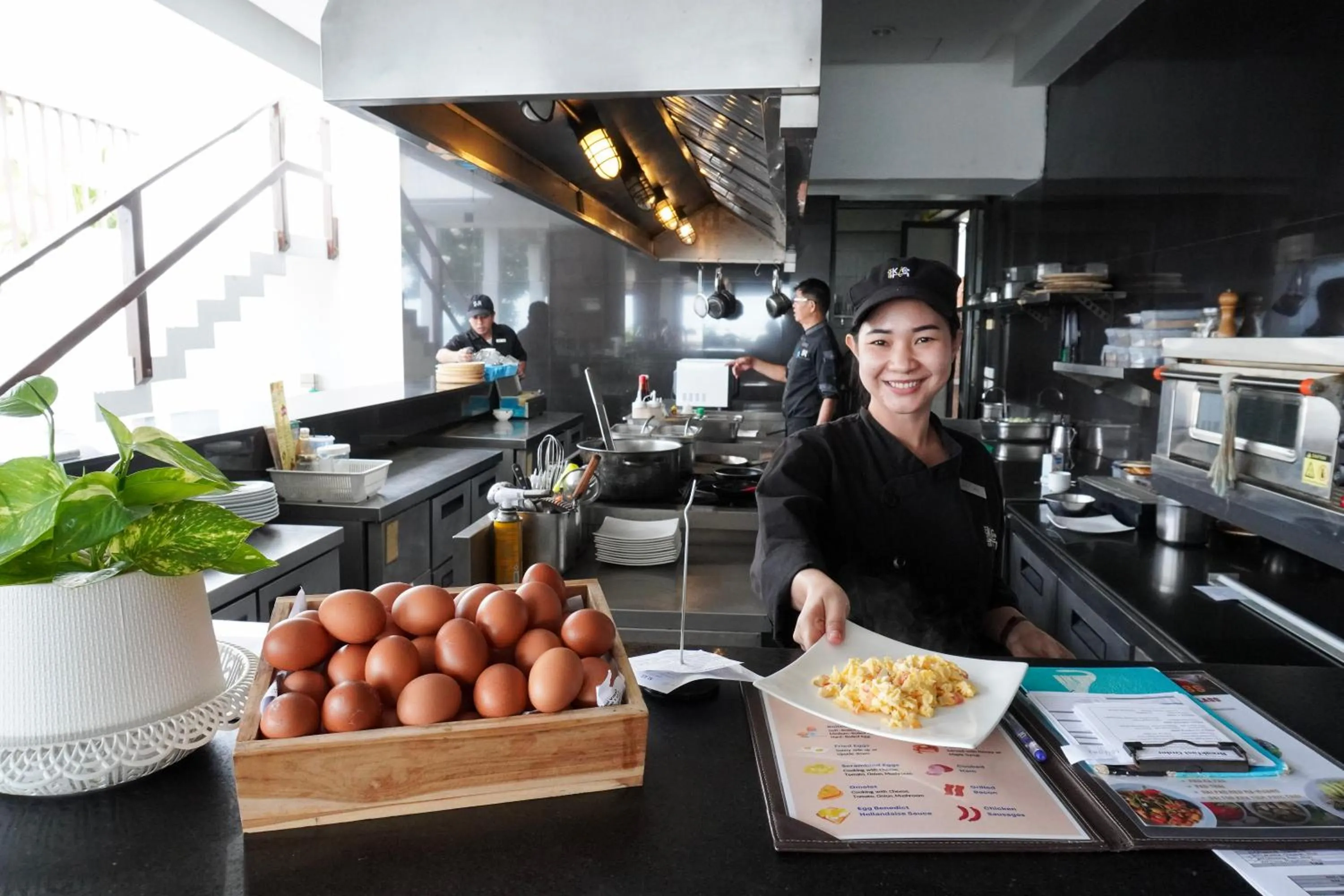 Food and drinks in KC Beach Club & Pool Villas