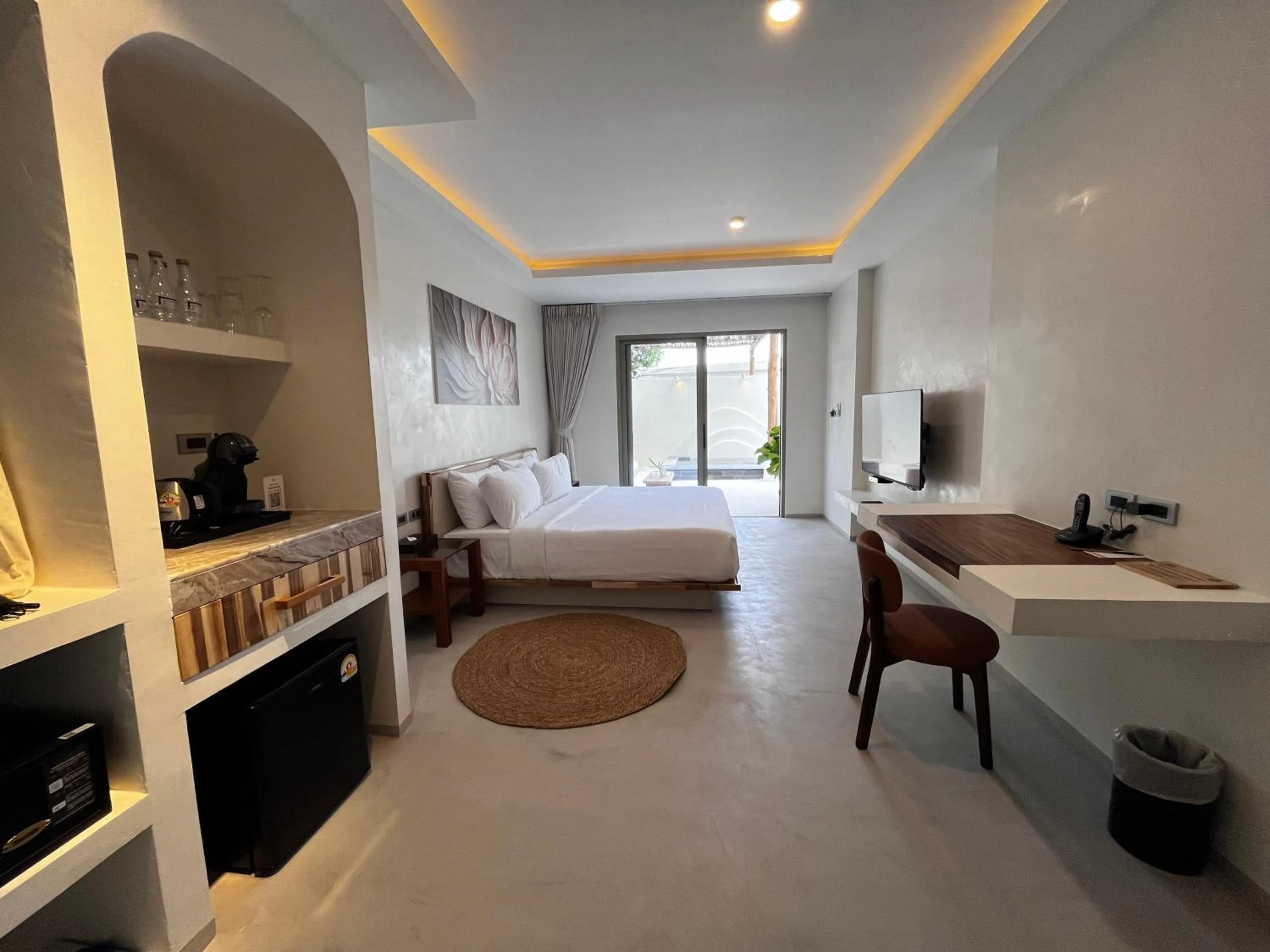 Coffee/tea facilities, Bed in KC Beach Club & Pool Villas