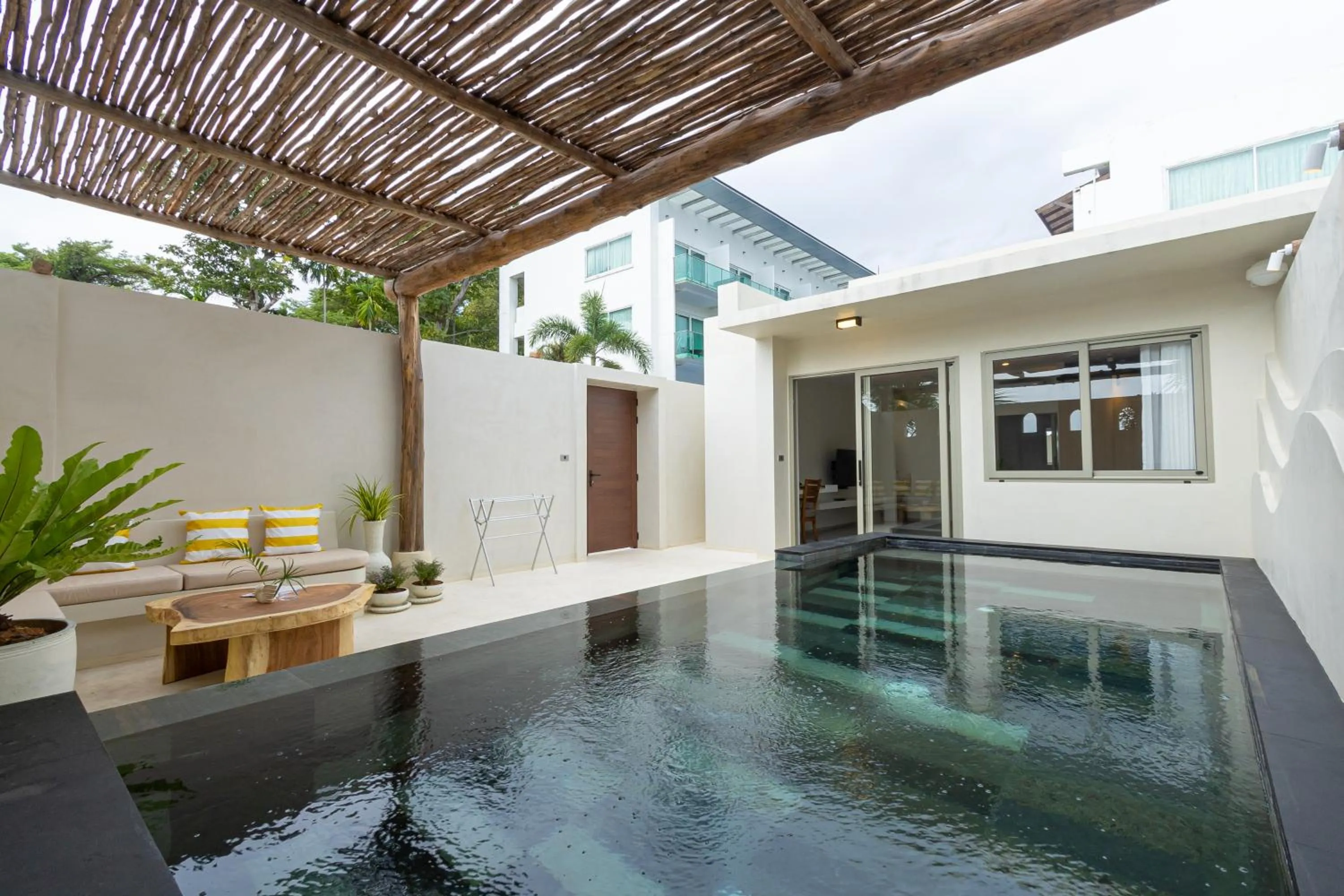 Balcony/Terrace in KC Beach Club & Pool Villas