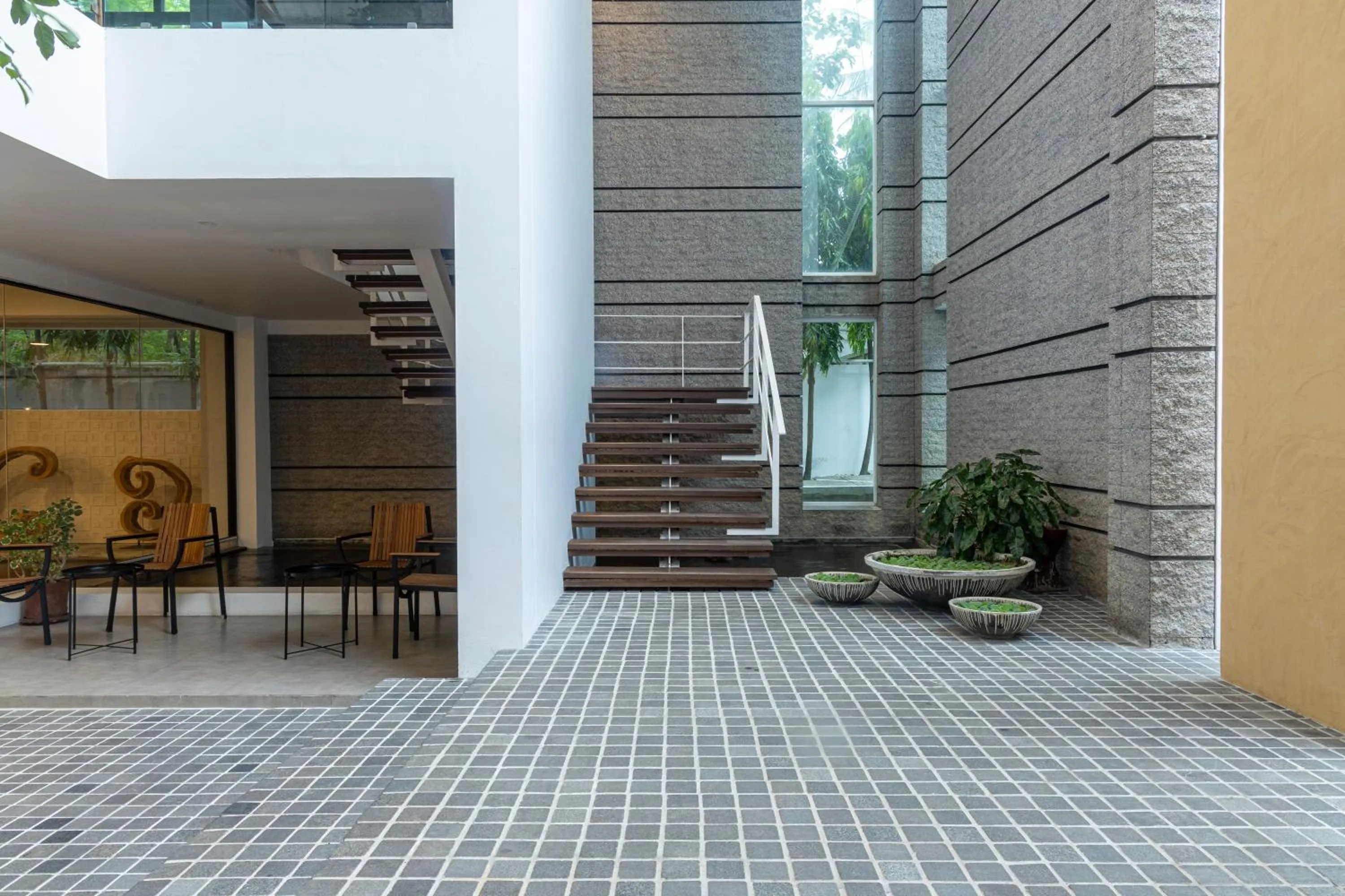 Property building in KC Beach Club & Pool Villas