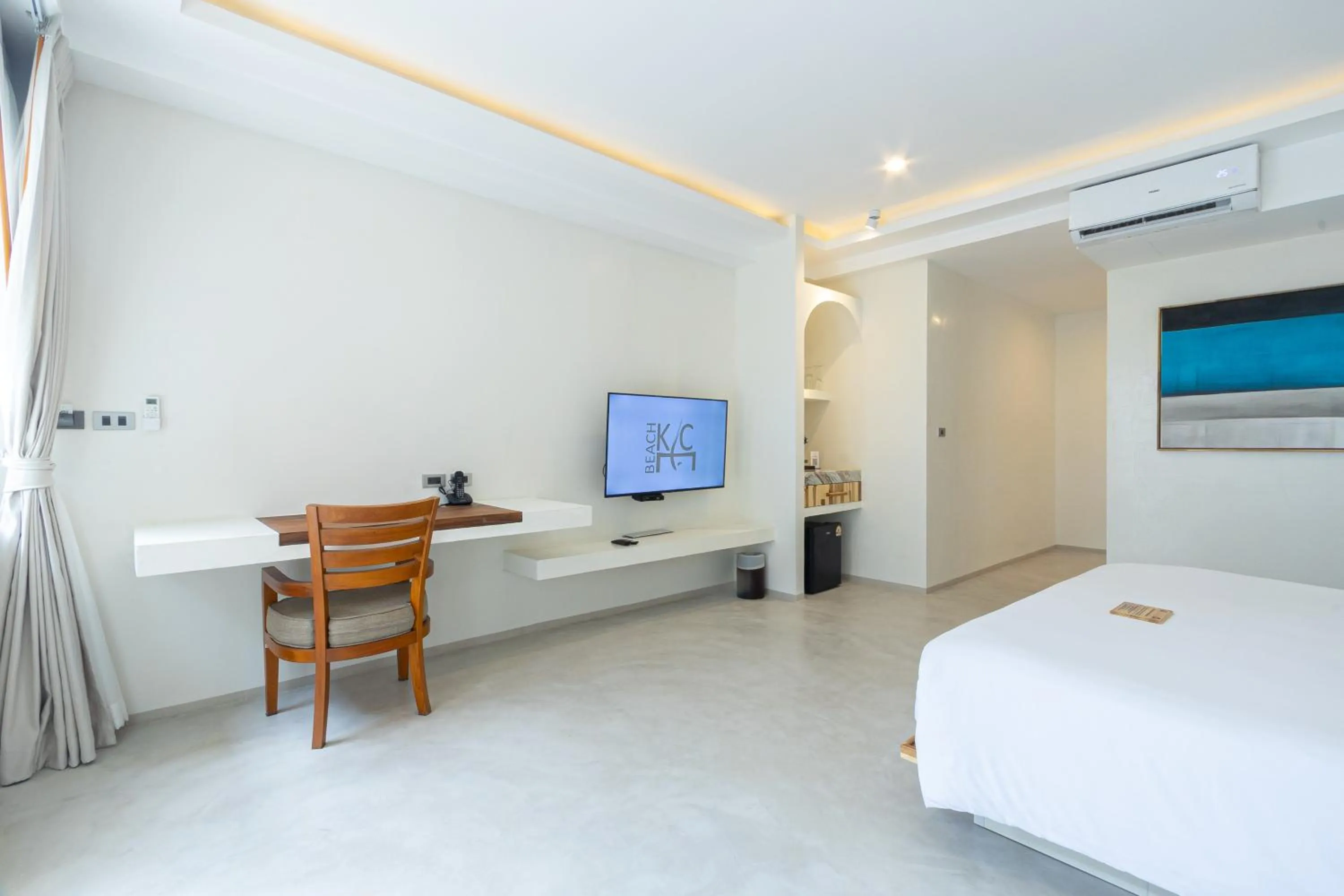 Photo of the whole room, Bed in KC Beach Club & Pool Villas