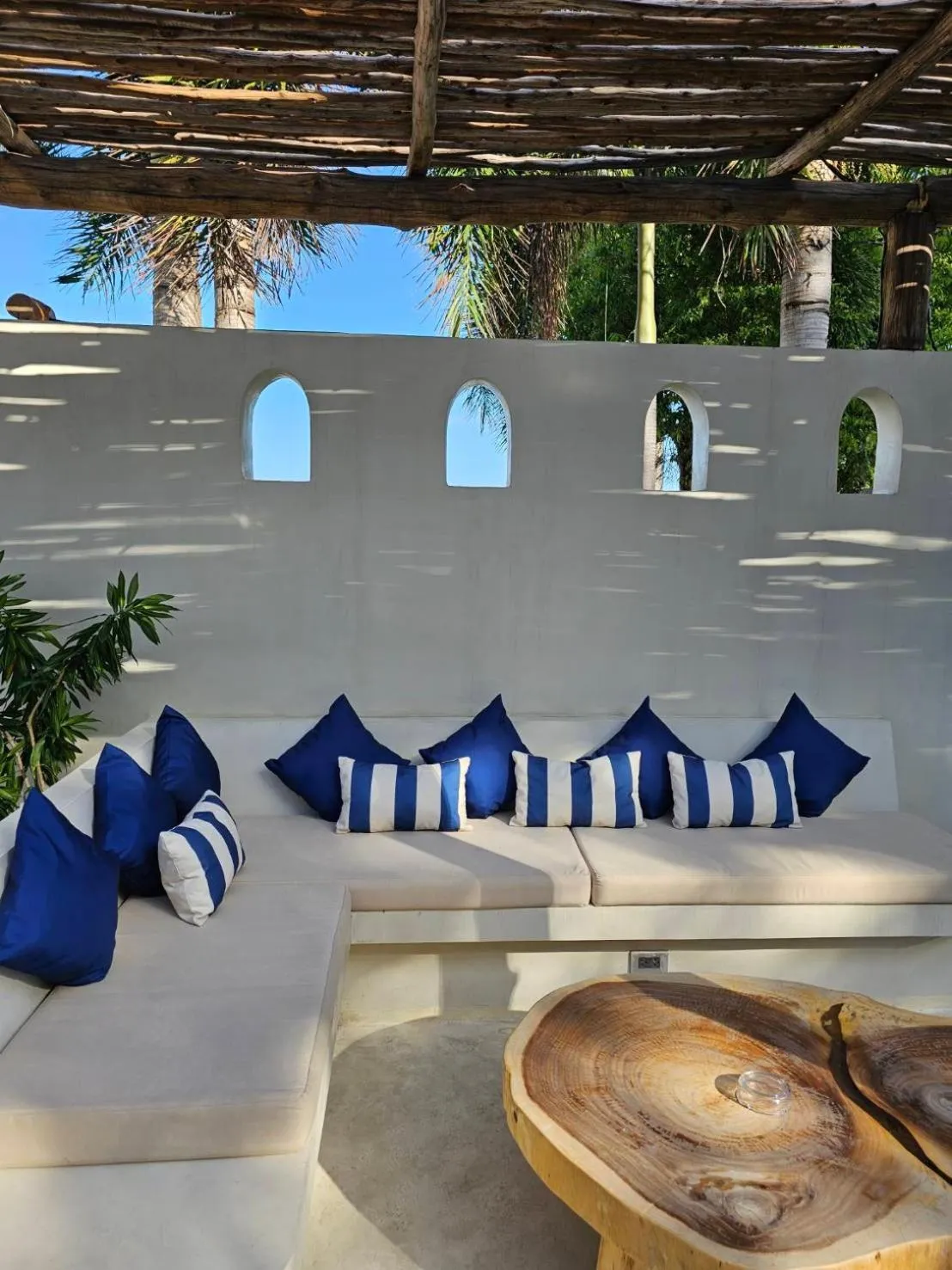 Seating area in KC Beach Club & Pool Villas