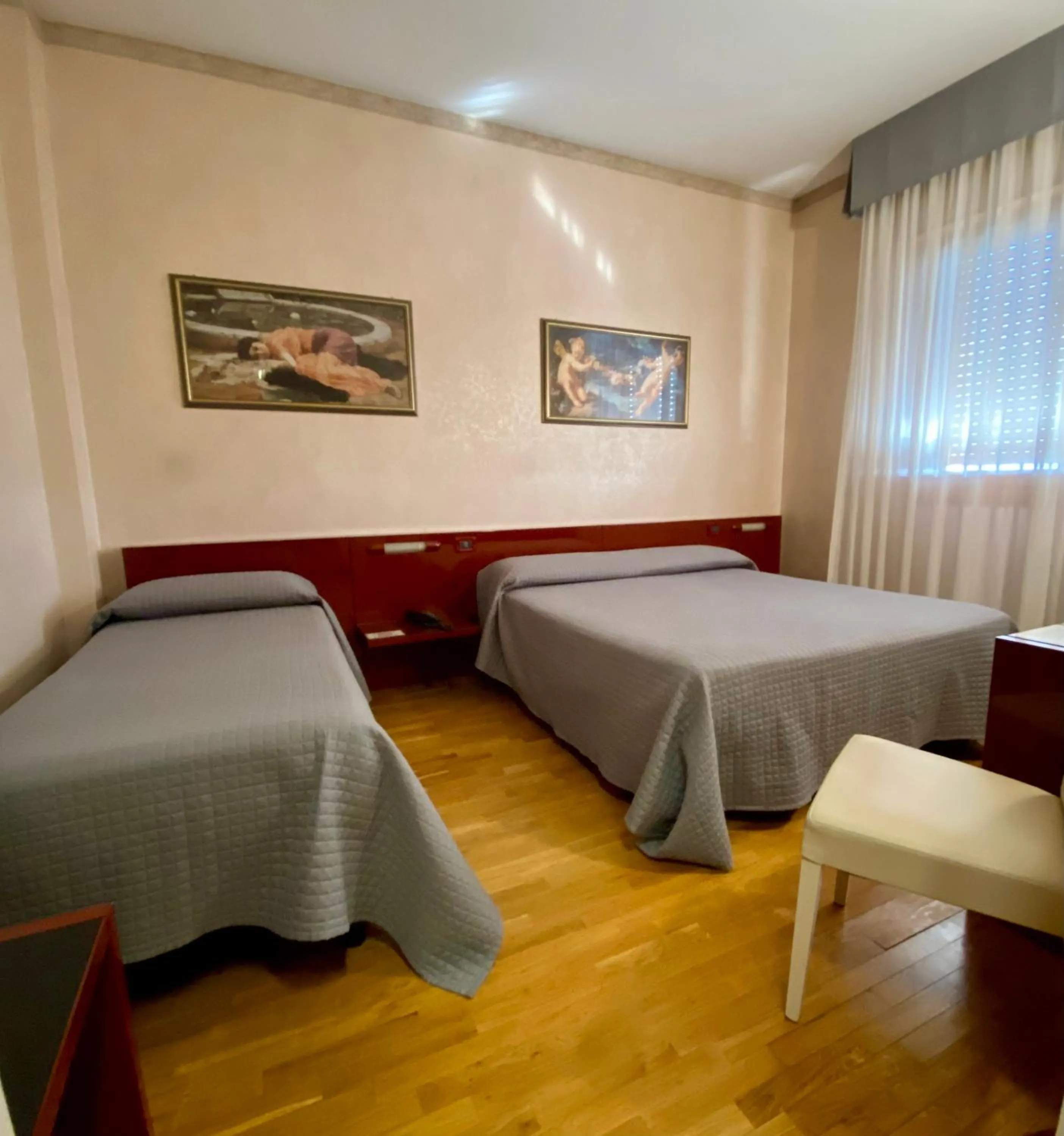 Property building, Bed in Hotel Master